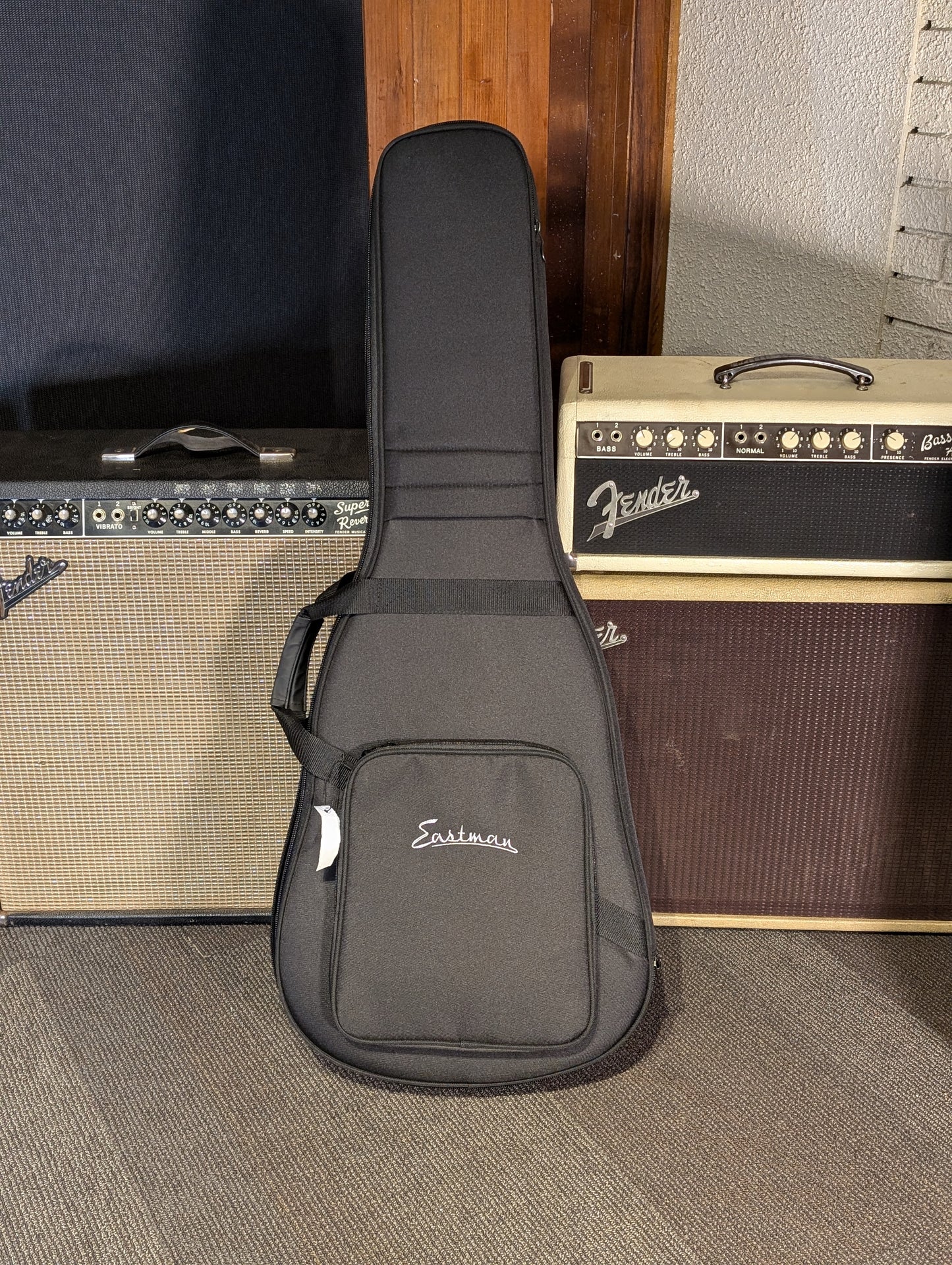 Eastman E1P Bluesmaster Limited Edition Parlor Acoustic Guitar w/Gig Bag - Classic Finish (Serial #M2333301)