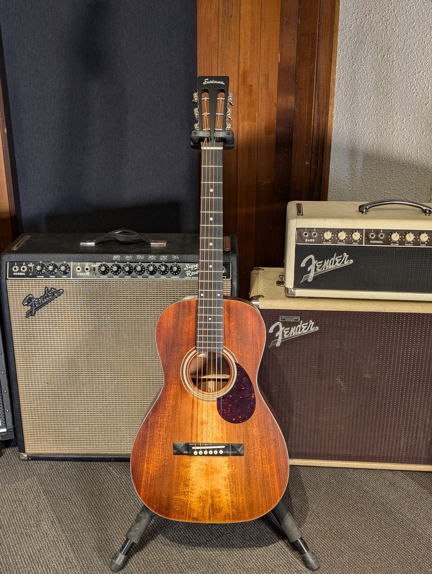 Eastman E1P Bluesmaster Limited Edition Parlor Acoustic Guitar w/Gig Bag - Classic Finish (Serial #M2333287)