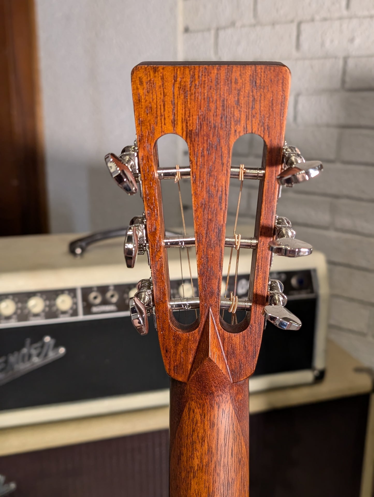 Eastman E1P Bluesmaster Limited Edition Parlor Acoustic Guitar w/Gig Bag - Classic Finish (Serial #M2333301)