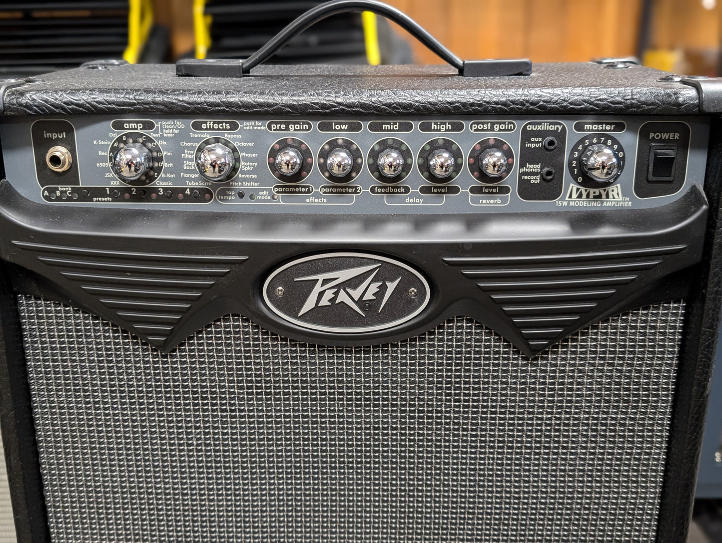 Peavey Vypyr 15w Modeling Amp (Used)