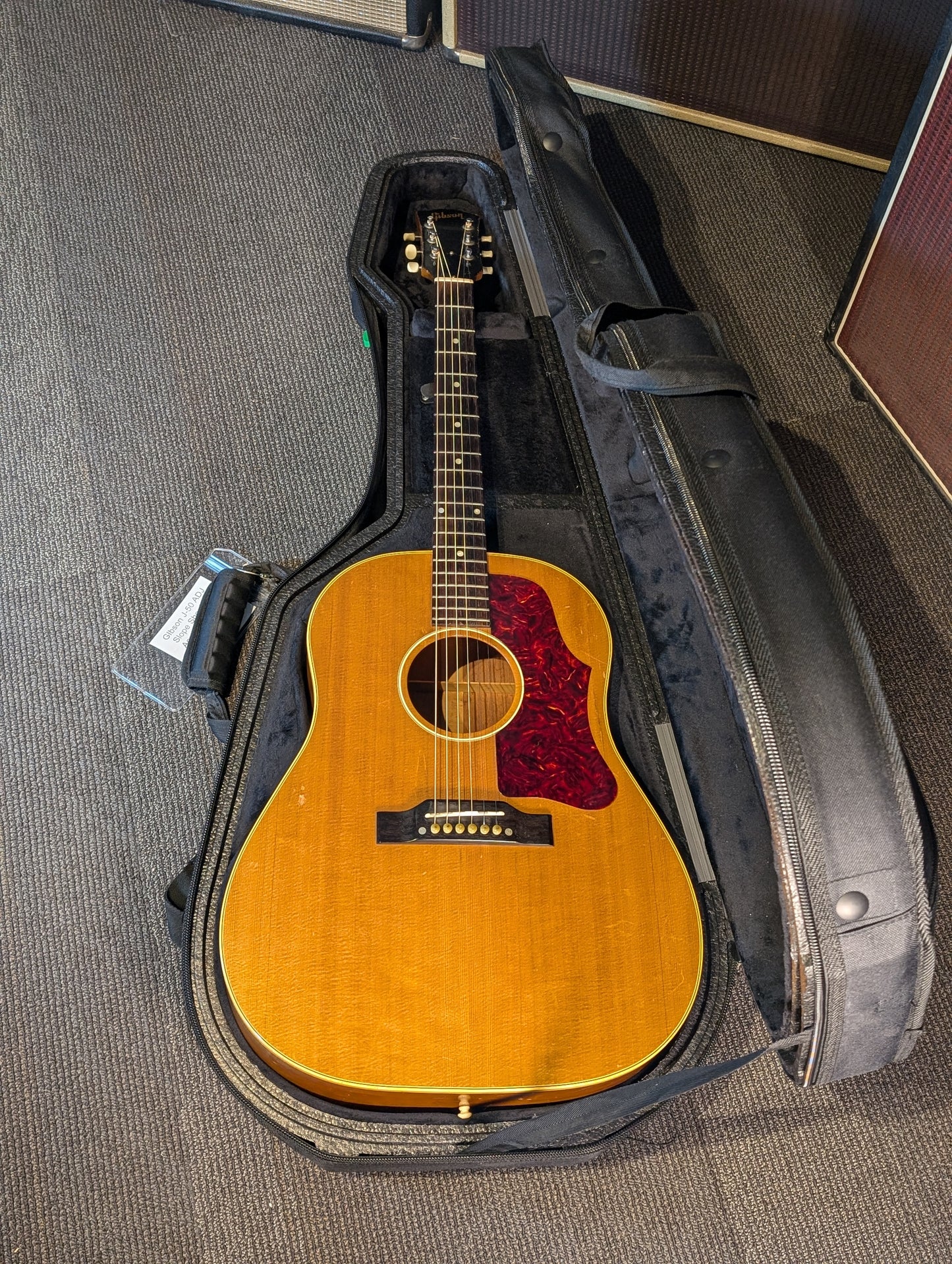 GIbson J-50 ADJ Slope Shoulder Acoustic Guitar w/Case (1959)