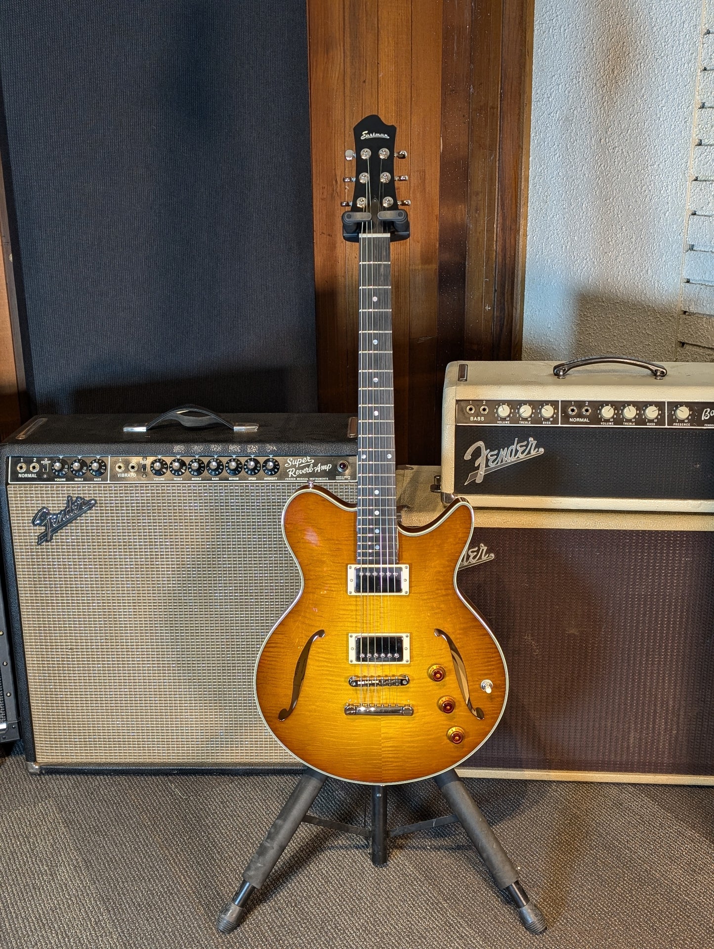 Eastman Romeo California Semi-Hollow Electric Guitar w/Case - Goldburst (Serial #P2400591)