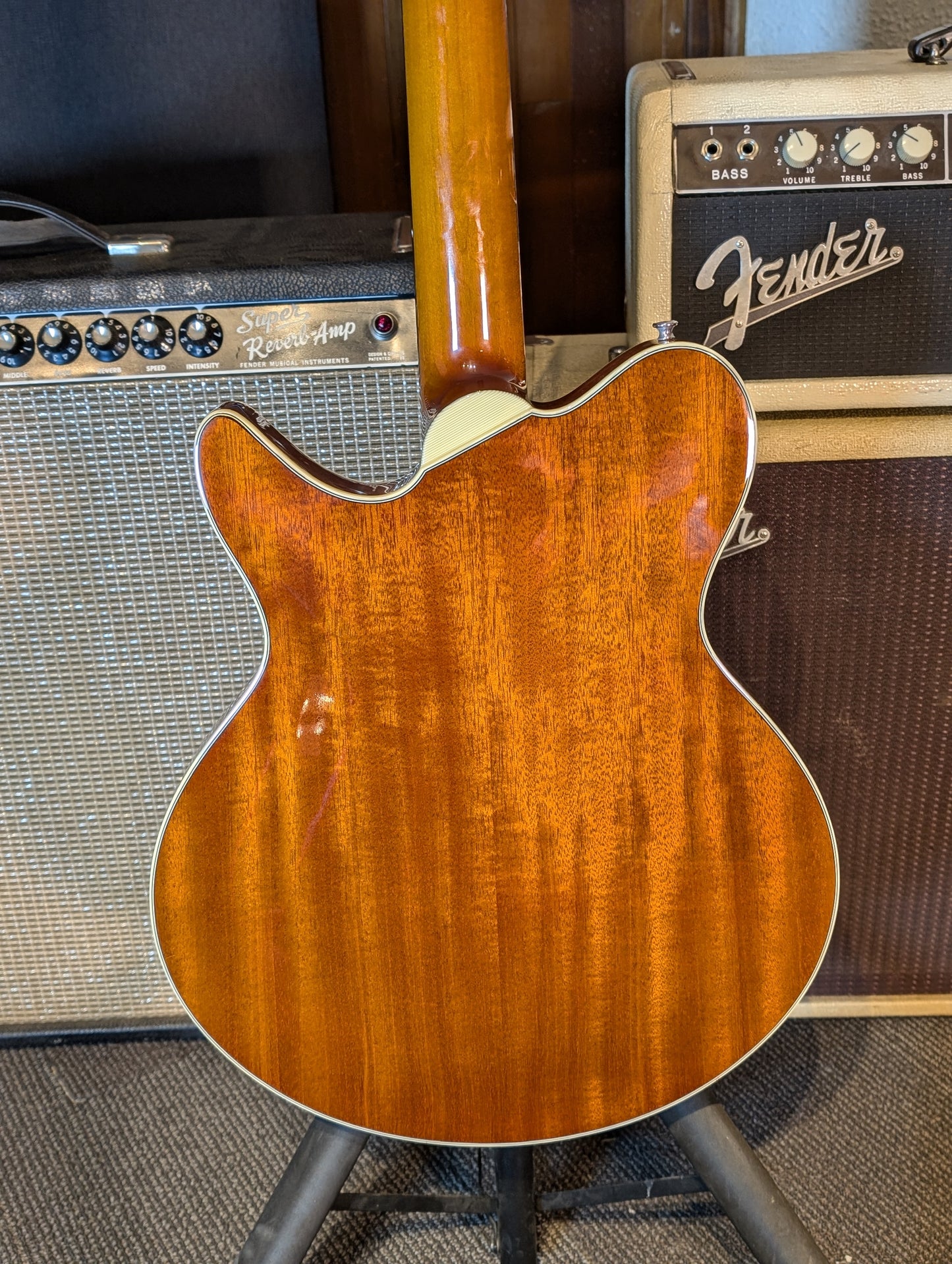 Eastman Romeo California Semi-Hollow Electric Guitar w/Case - Goldburst (Serial #P2400591)