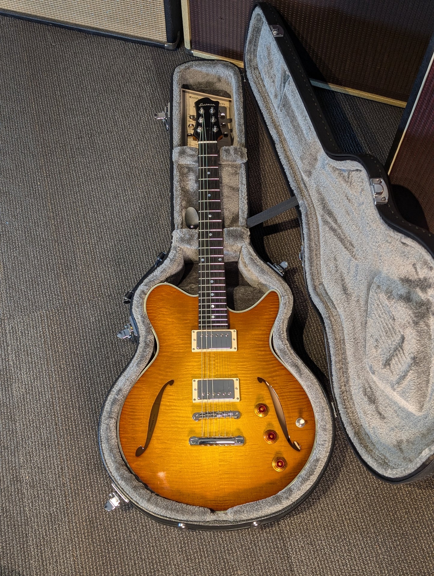 Eastman Romeo California Semi-Hollow Electric Guitar w/Case - Goldburst (Serial #P2400591)