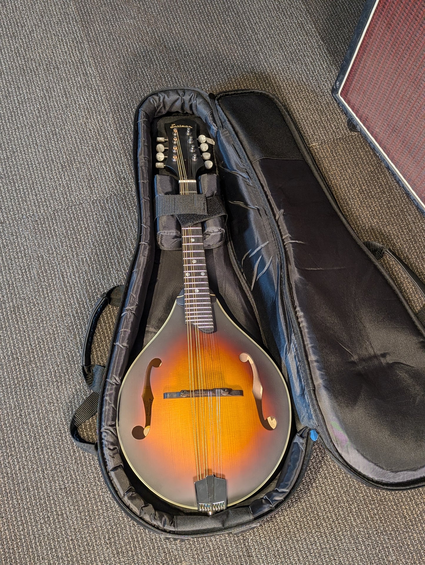 Eastman MD305E A-Style Electric/Acoustic Mandolin w/Gig Bag - Sunburst (Serial #N2401367)