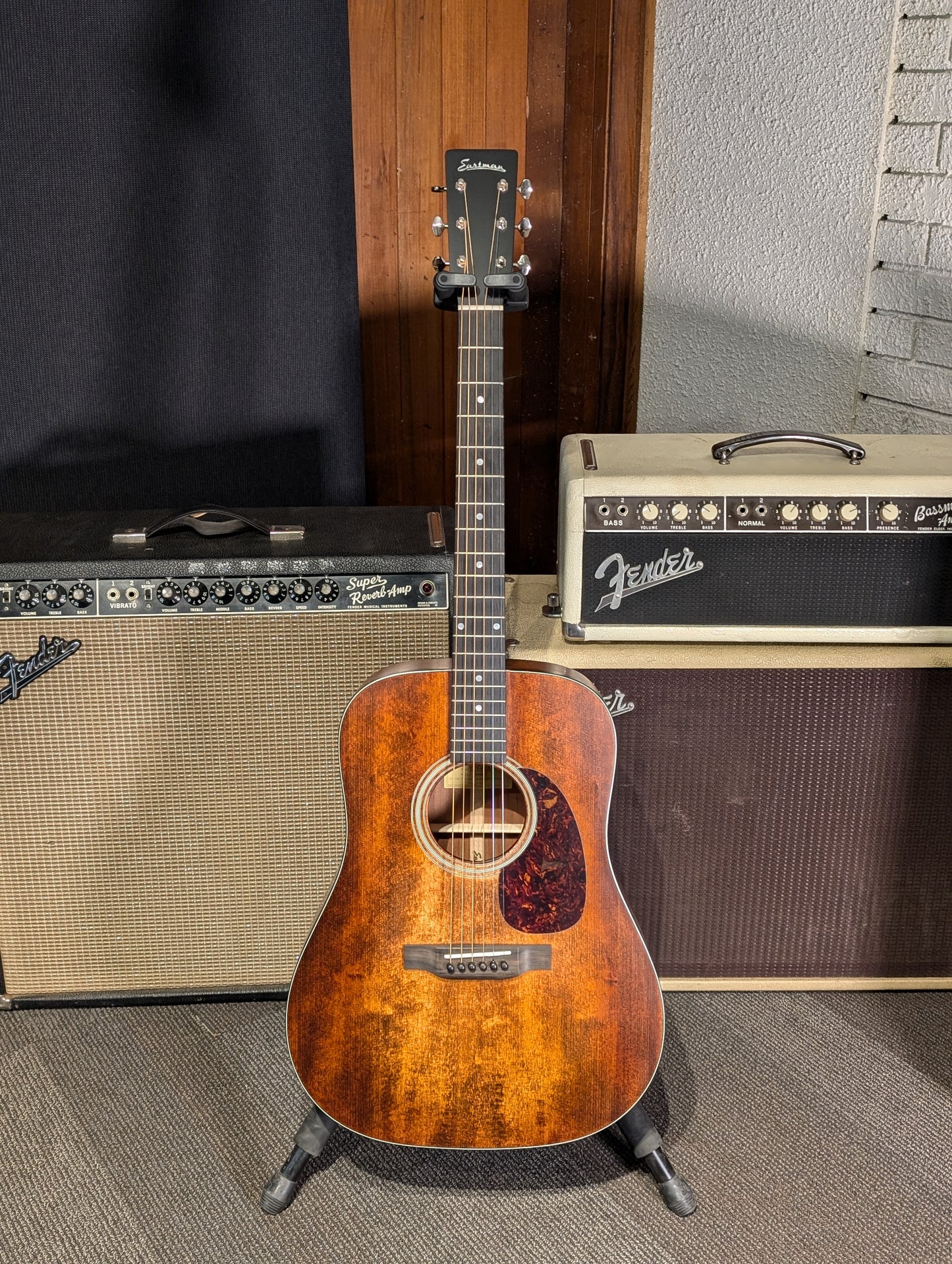 Eastman E1D Dreadnought Acoustic Guitar w/Gig Bag - Classic Finish (Serial #M2141227)