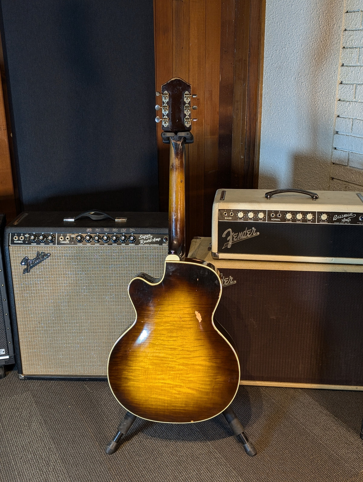 Harmony H62 Hollowbody Electric Guitar - Sunburst (1953-1956)