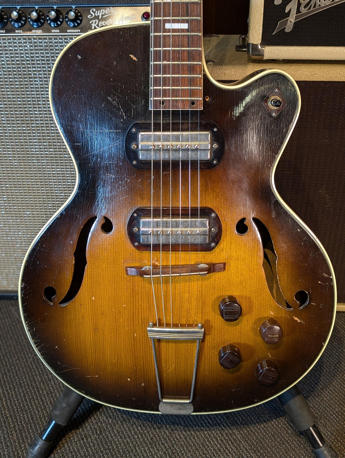 Harmony H62 Hollowbody Electric Guitar - Sunburst (1953-1956)