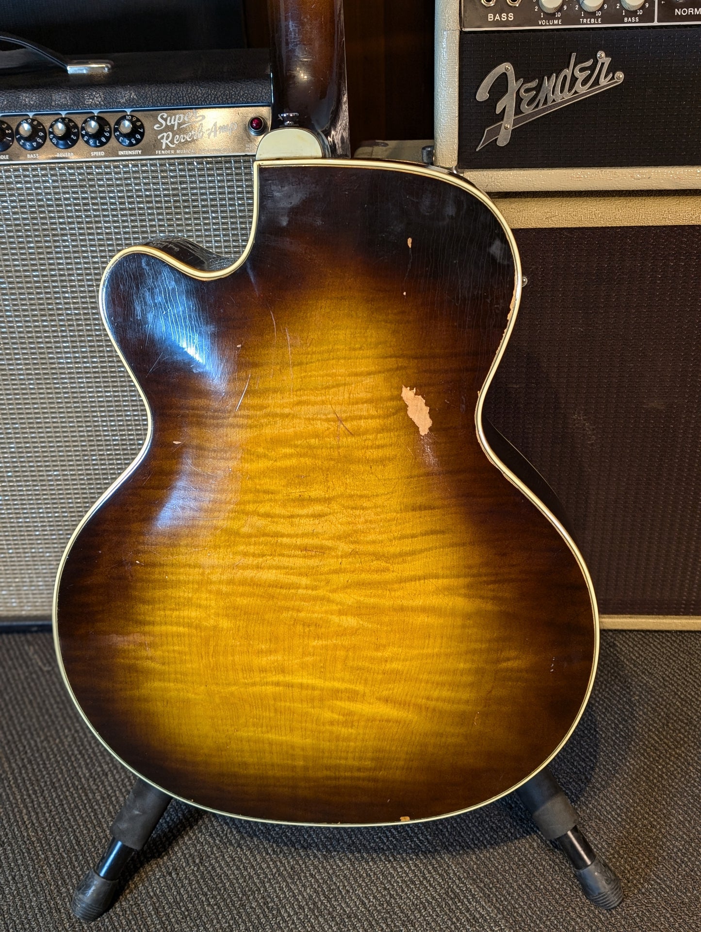 Harmony H62 Hollowbody Electric Guitar - Sunburst (1953-1956)