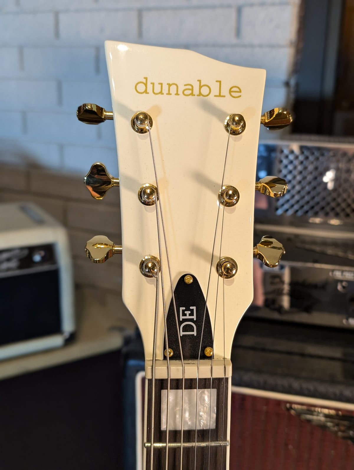 Dunable Cyclops DE V2 Electric Guitar w/Gig Bag - Vintage White (Used)