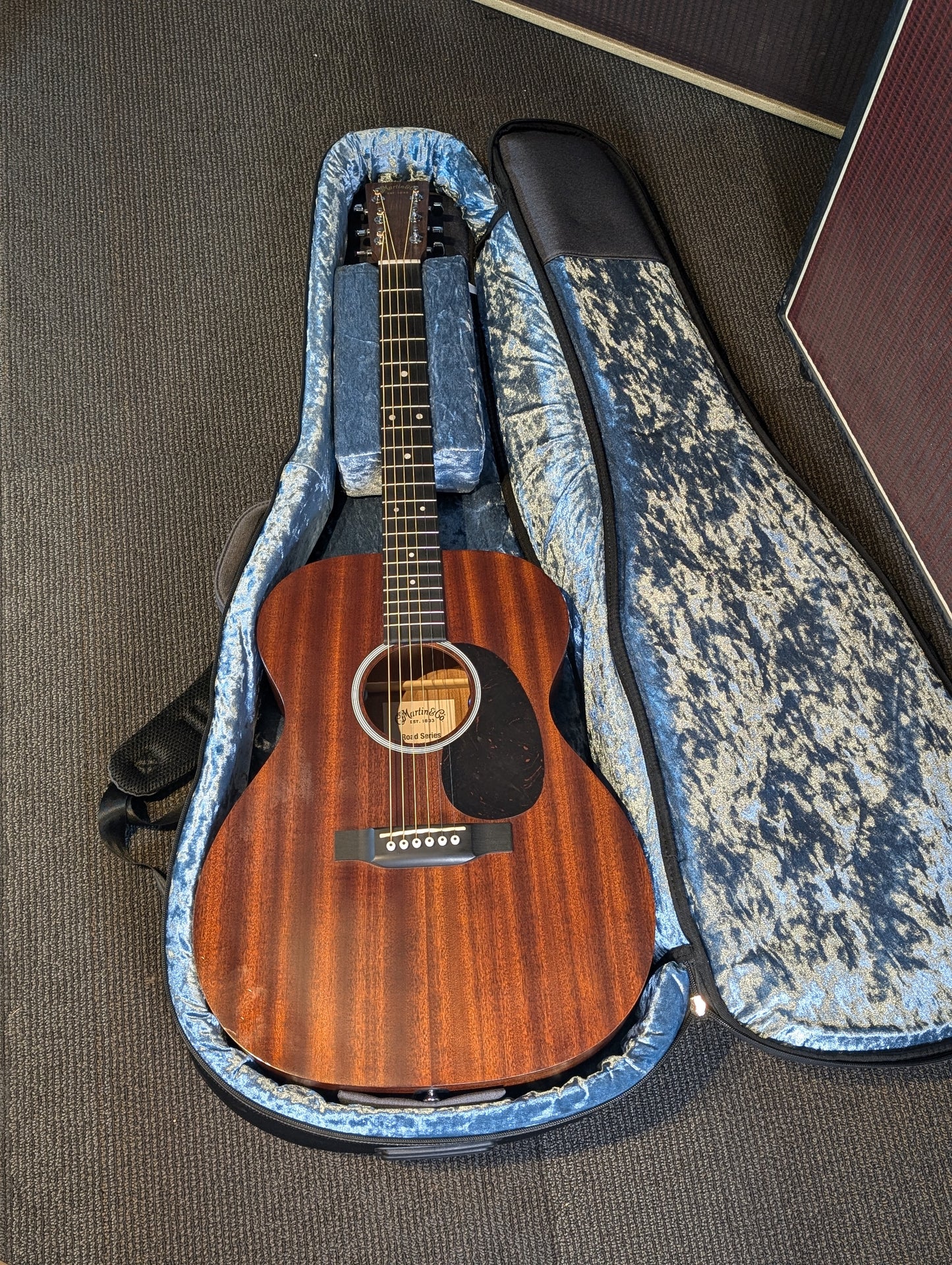 Martin Road Series 000-10E Acoustic/Electric Guitar w/Gig Bag (2022)