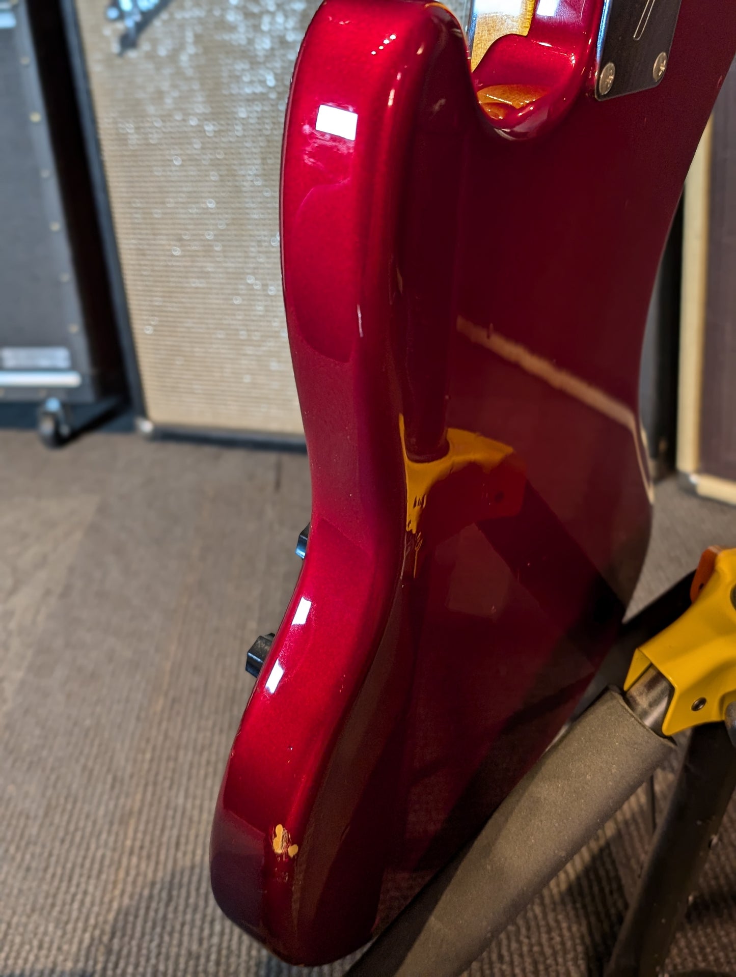 Fender Made in Japan MG69/MH Mustang Electric Guitar - Candy Apple Red (2010-2011)