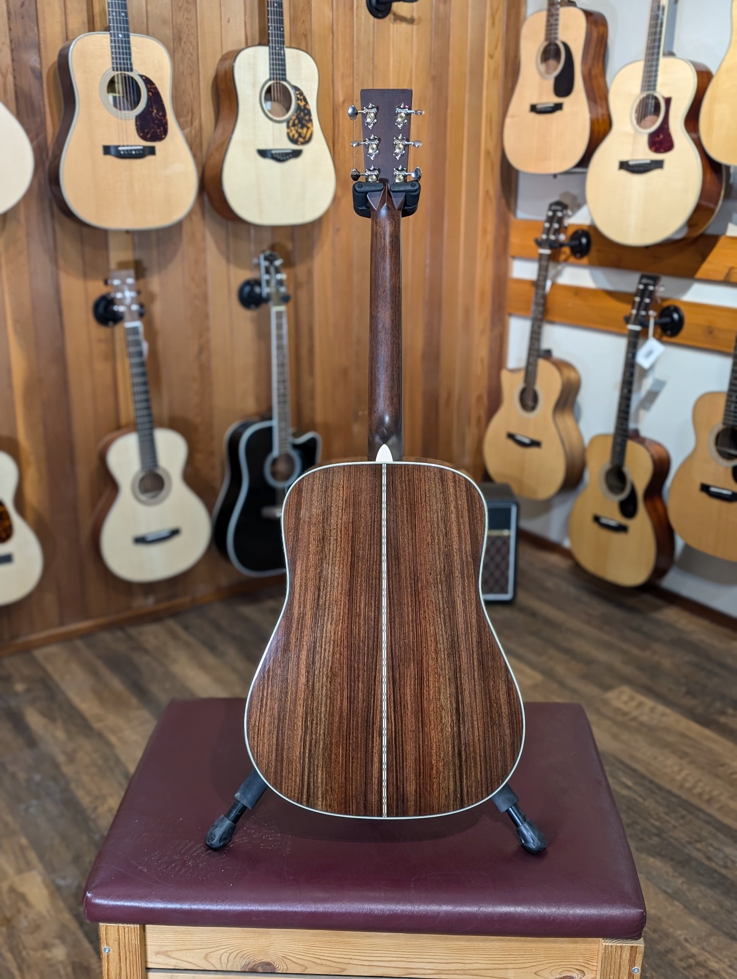 Martin D-28 Dreadnought Acoustic Guitar w/Case - Natural (2021)