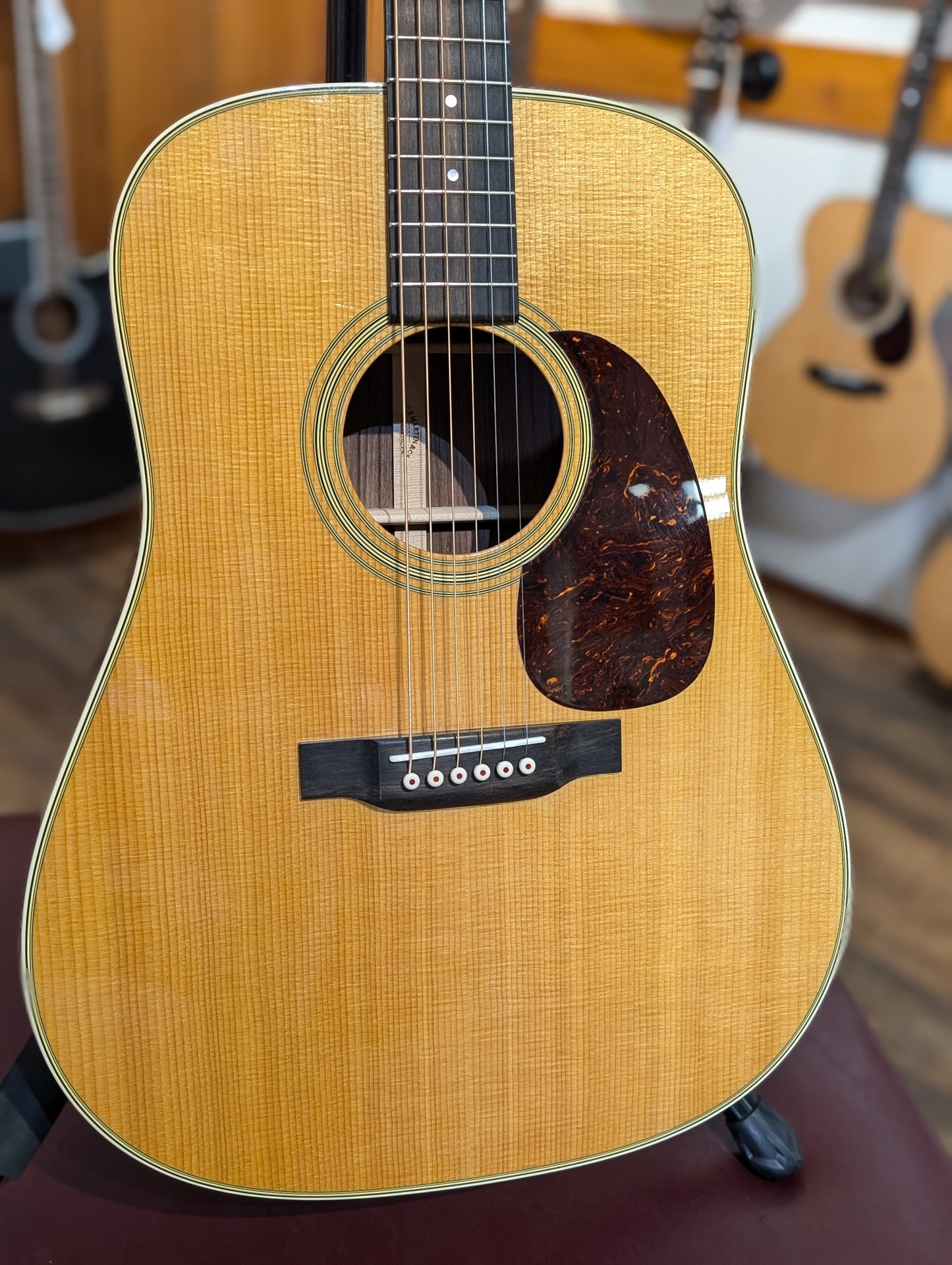 Martin D-28 Dreadnought Acoustic Guitar w/Case - Natural (2021)