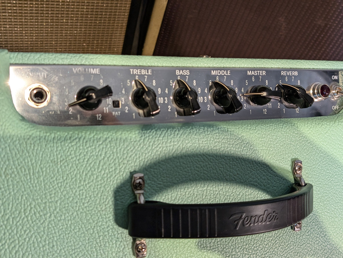 Fender Limited Edition Blues Junior w/ Cannabis Rex Speaker & Amp Cover - Surf Green (2016)