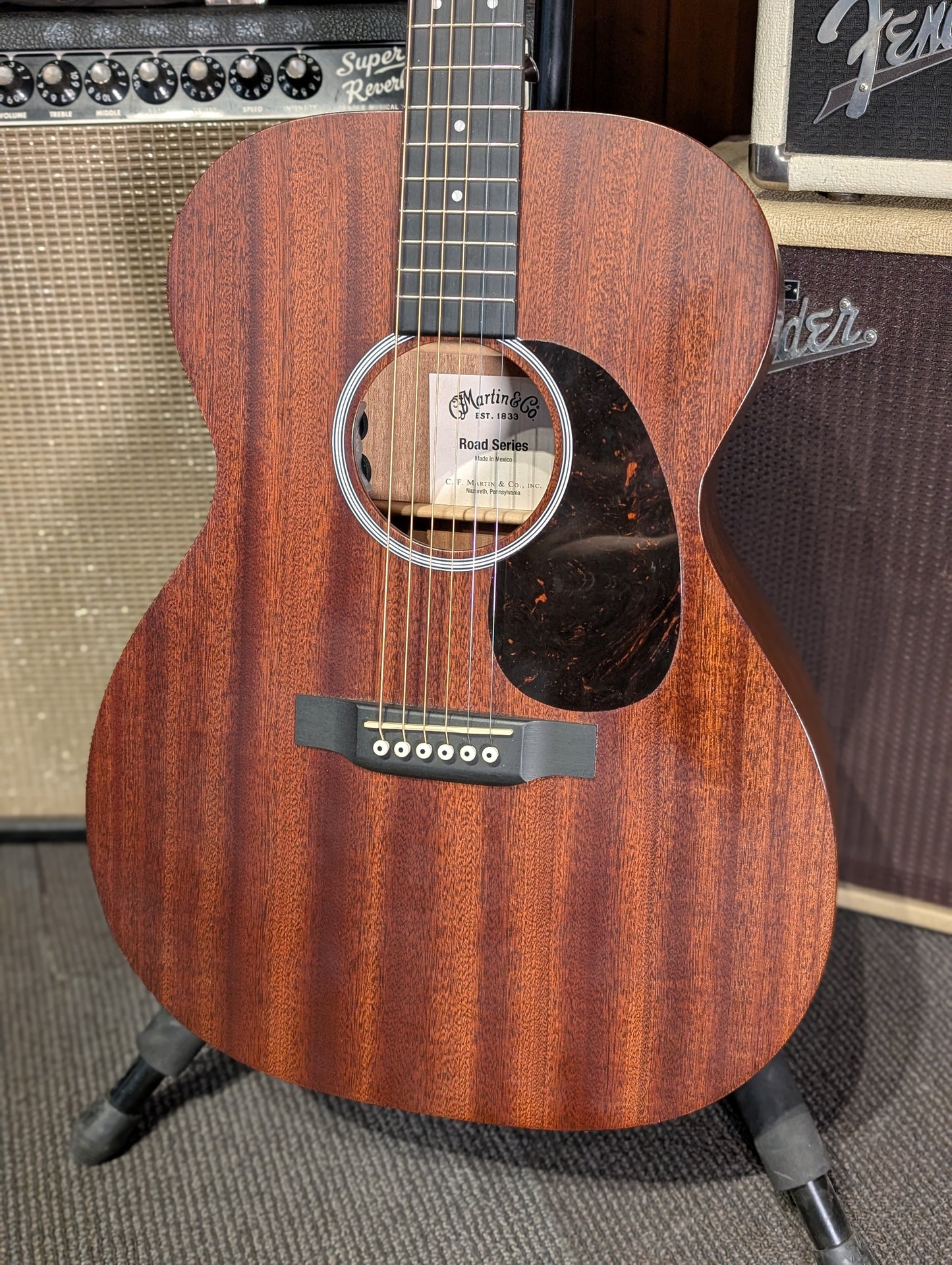 Martin 000-10E Acoustic/Electric Guitar w/Gig Bag (2022)