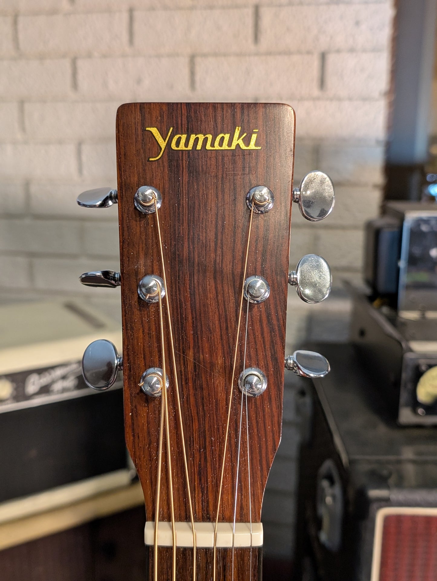 Yamaki AY270 Folk Acoustic Guitar w/Case (1970's)