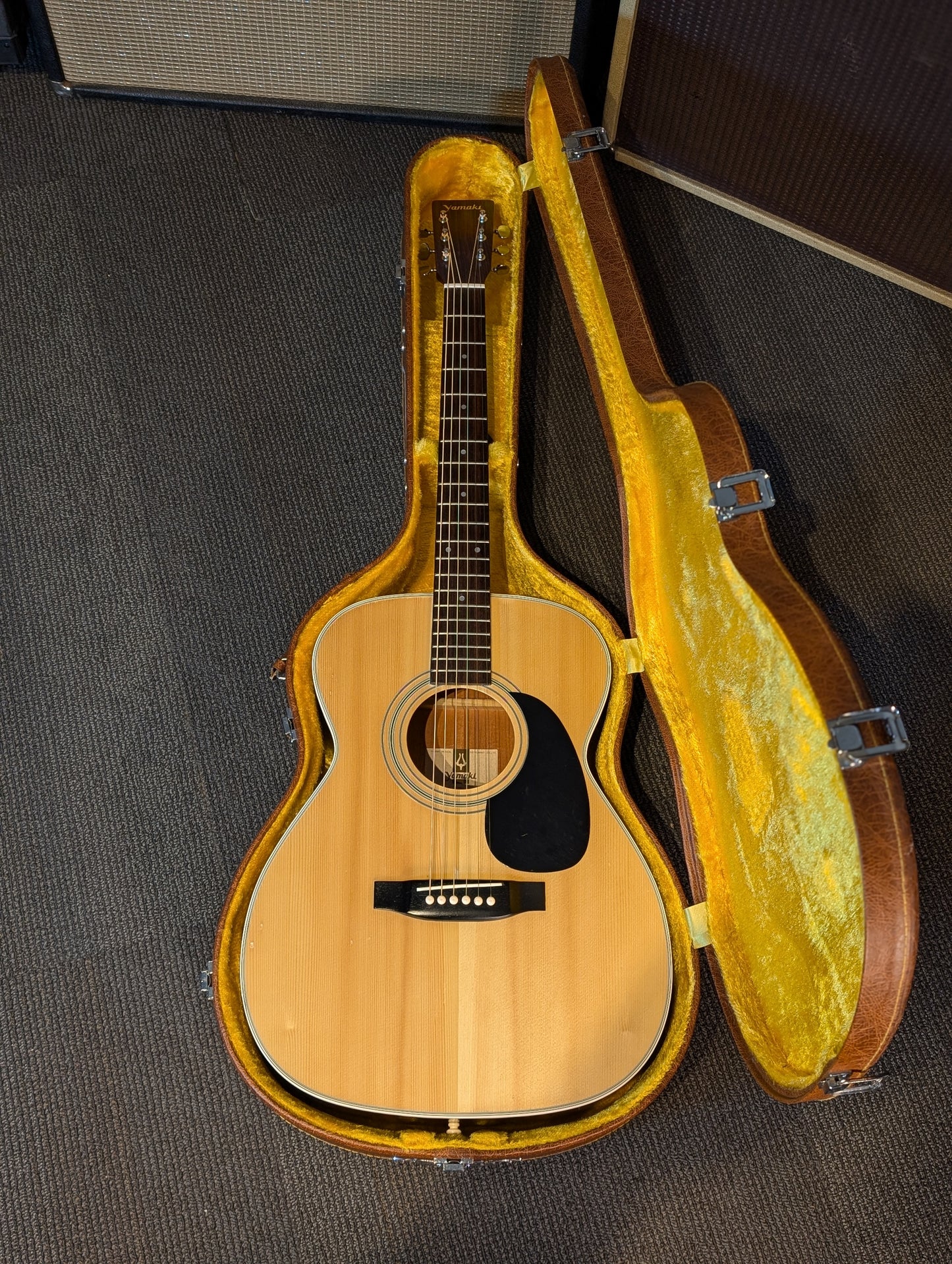 Yamaki AY270 Folk Acoustic Guitar w/Case (1970's)