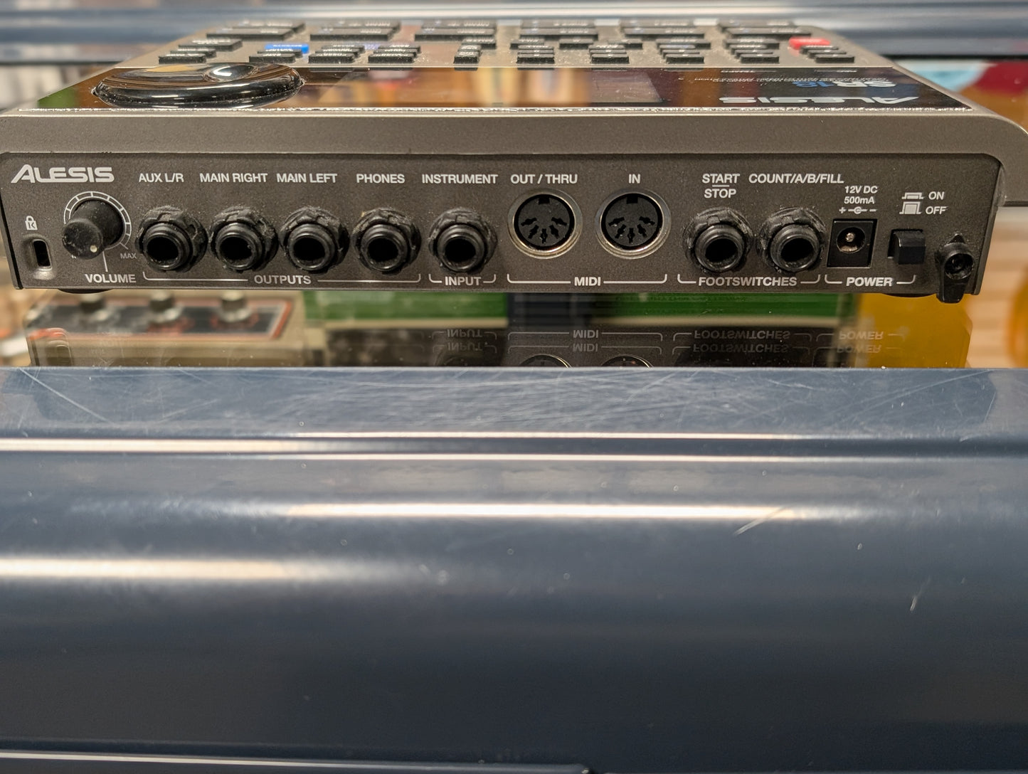 Alesis SR18 Drum Machine (Used)