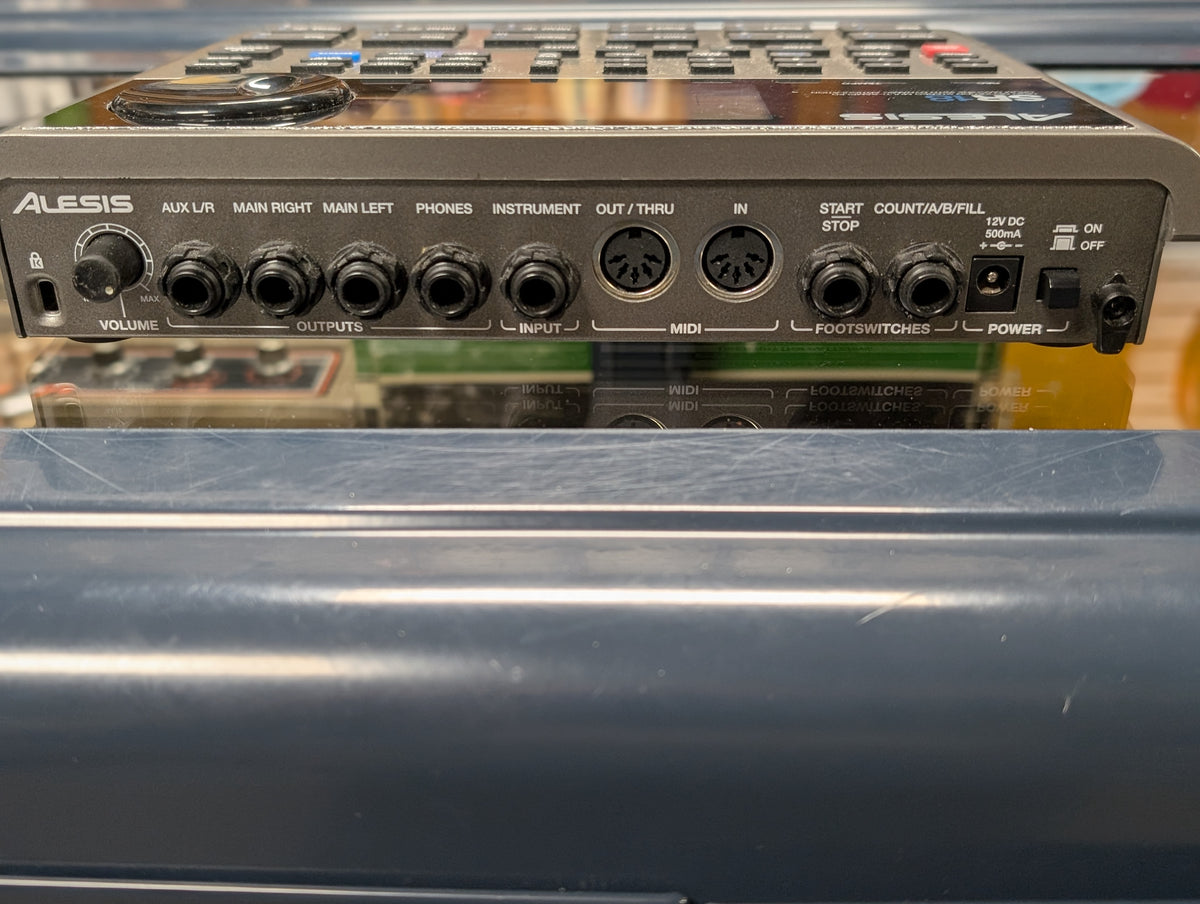 Alesis SR18 Drum Machine (Used)