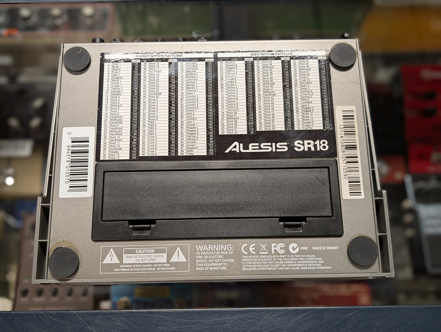 Alesis SR18 Drum Machine (Used)