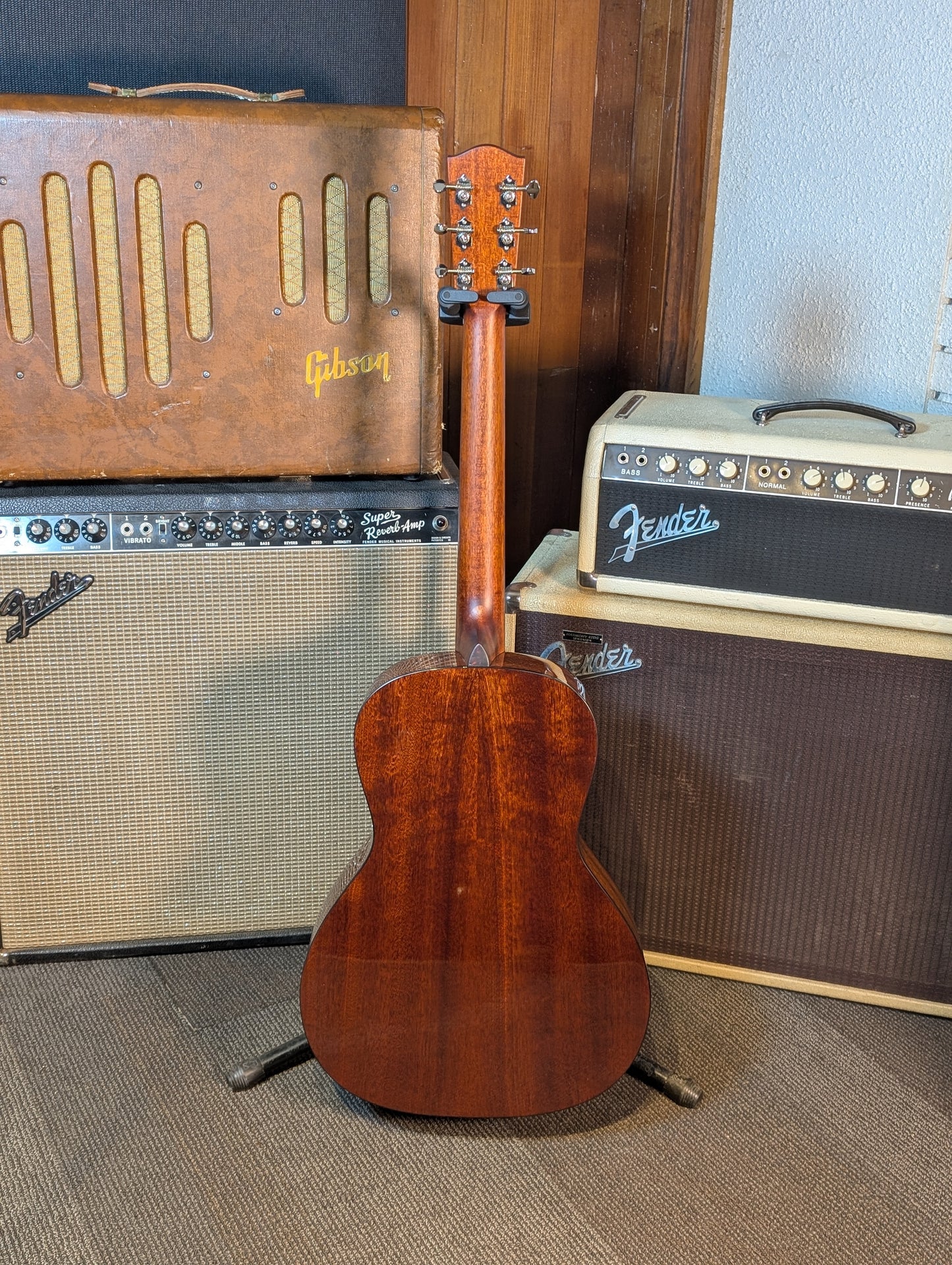 Eastman E1OOSS Deluxe Slope Shoulder Acoustic/Electric Guitar w/Gig Bag - Sunburst (Serial #M2425271)
