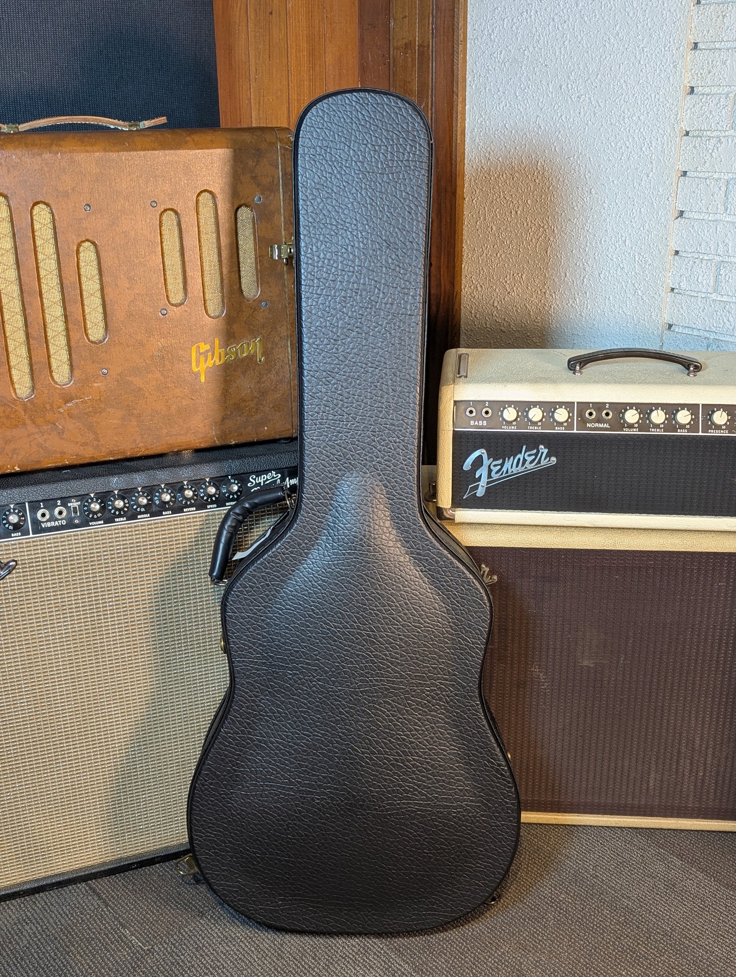 Eastman E10D-TC Acoustic Guitar w/Case - Gloss Natural (Serial #M2434390)