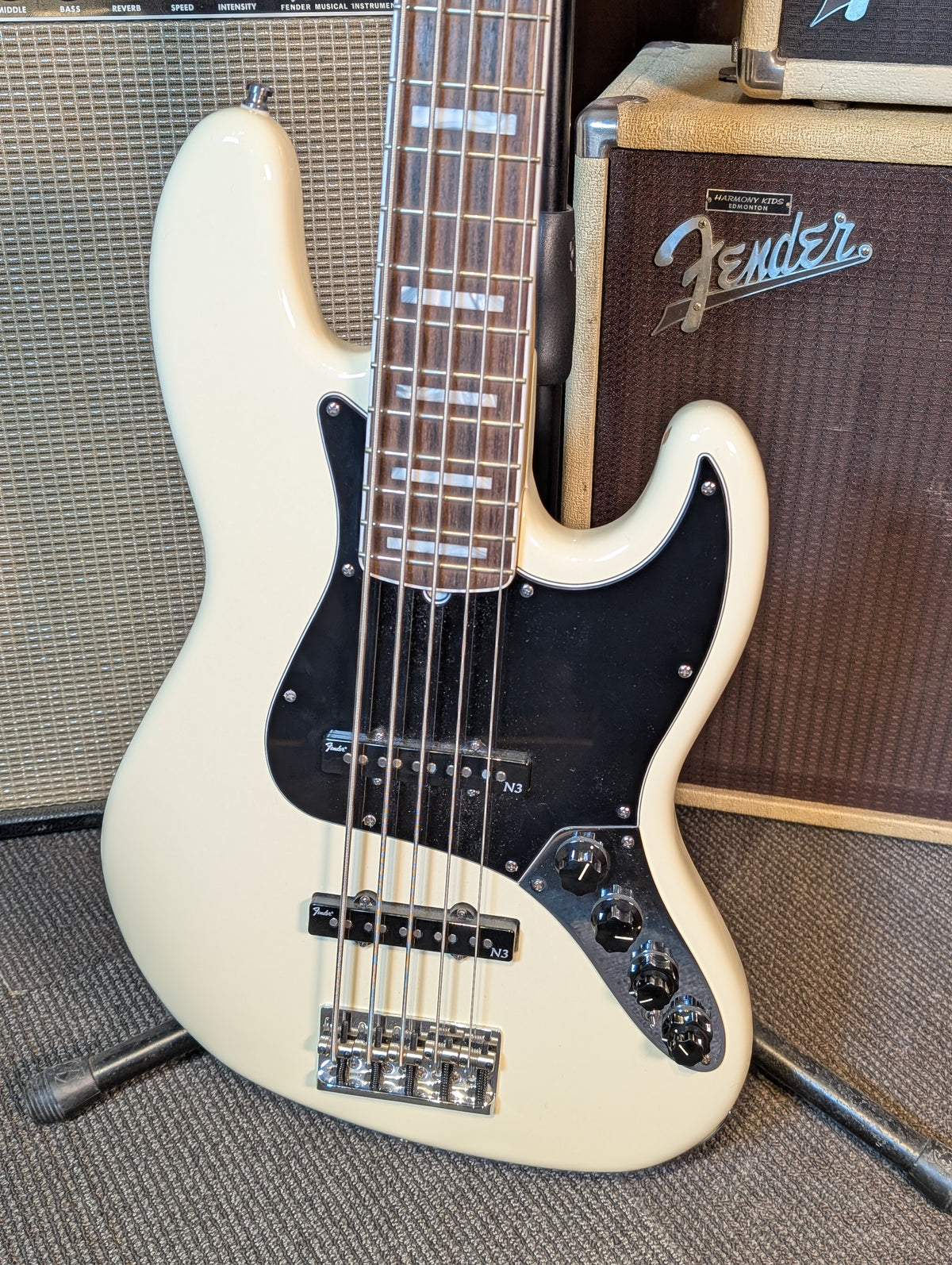 Fender American Deluxe Jazz Bass V 5-String Active Bass Guitar w/Case - Olympic White (2012)