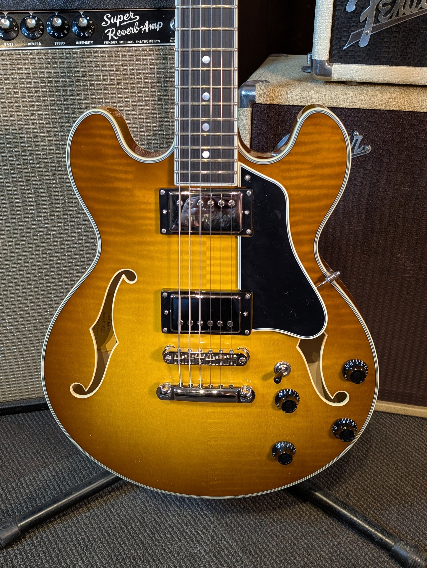 Eastman T484 Thinline Hollowbody Electric Guitar w/Case - Goldburst (B-Stock)