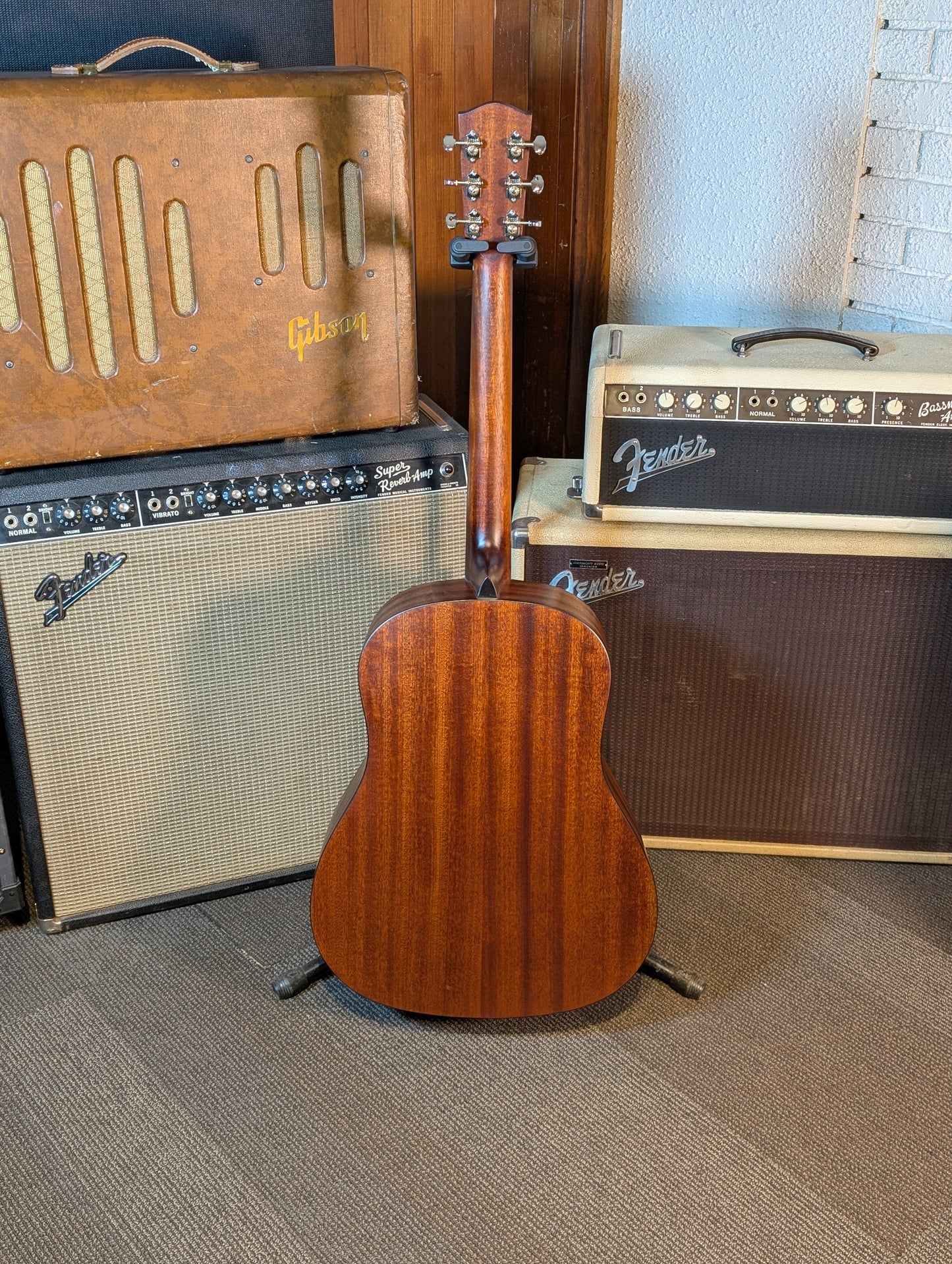 Eastman E1SS Slope Shoulder Dreadnought Acoustic Guitar w/Gig Bag - Sunburst (B-Stock Serial #M2325778)