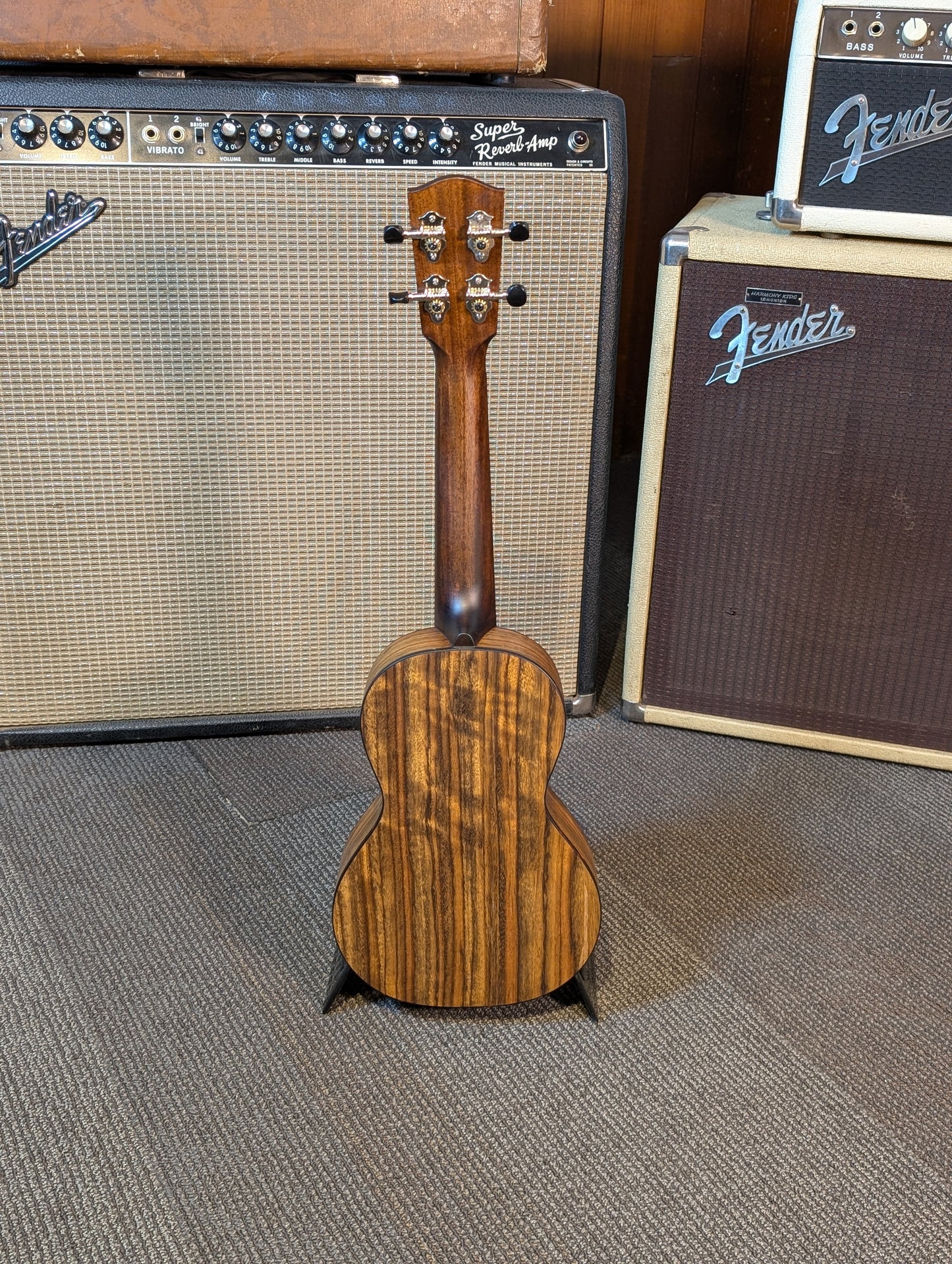Eastman EU2-C Solid Wood Concert Ukulele w/Gig Bag - Natural (B-Stock Serial #M2408159)