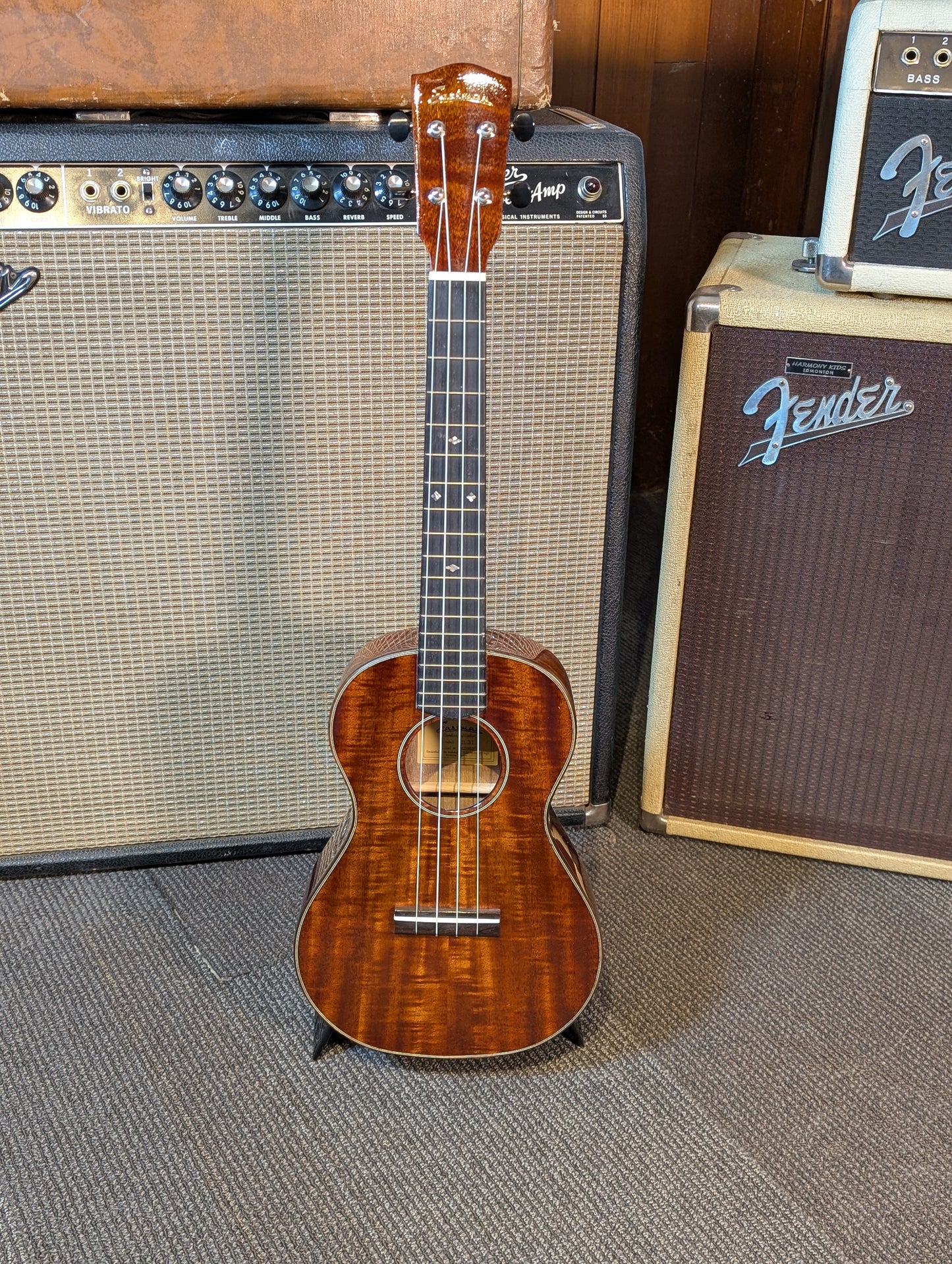 Eastman EU3-T Solid Wood Tenor Uklele w/Case - Classic Finish (B-Stock Serial #M2319178)