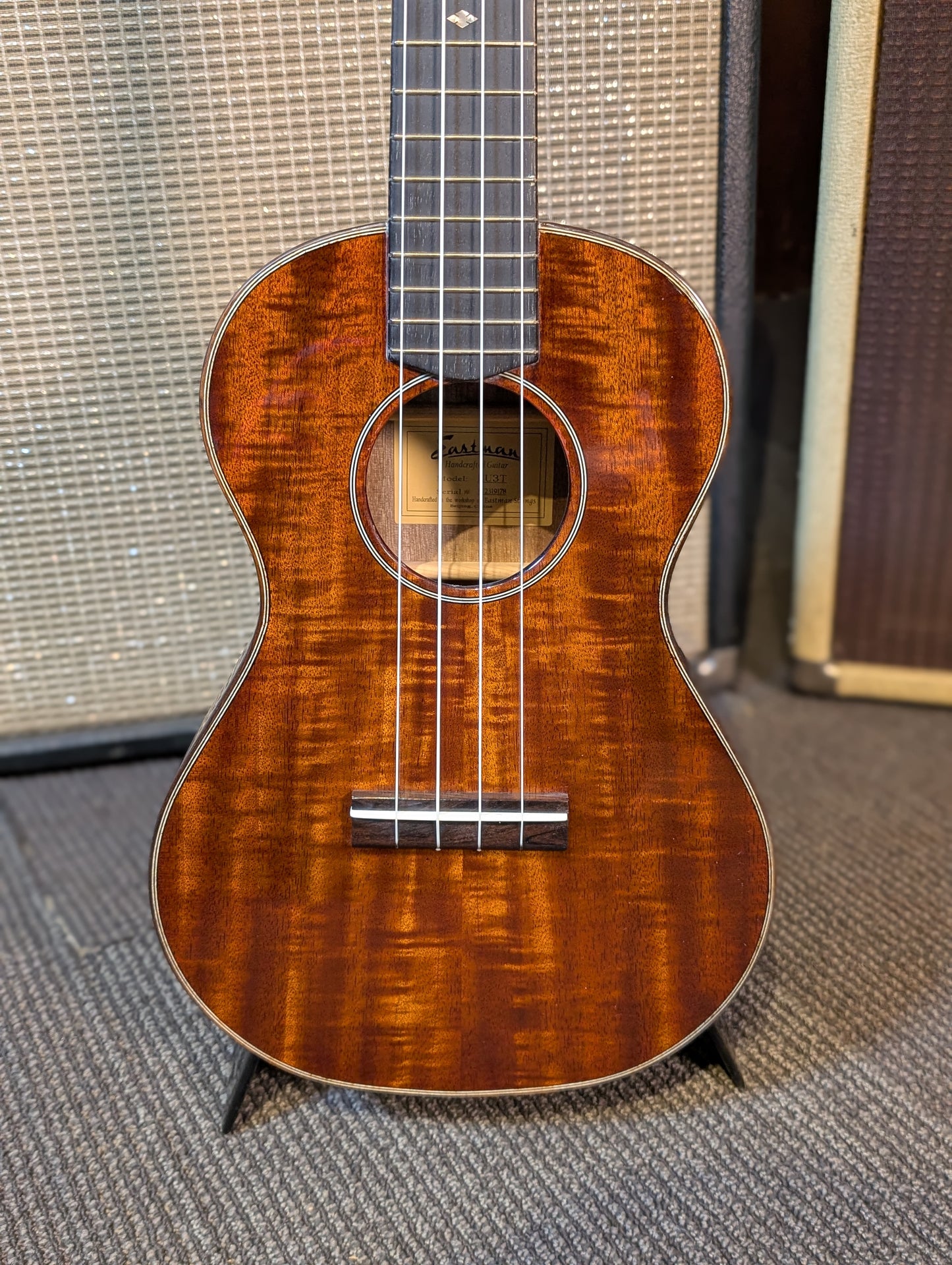 Eastman EU3-T Solid Wood Tenor Uklele w/Case - Classic Finish (B-Stock Serial #M2319178)