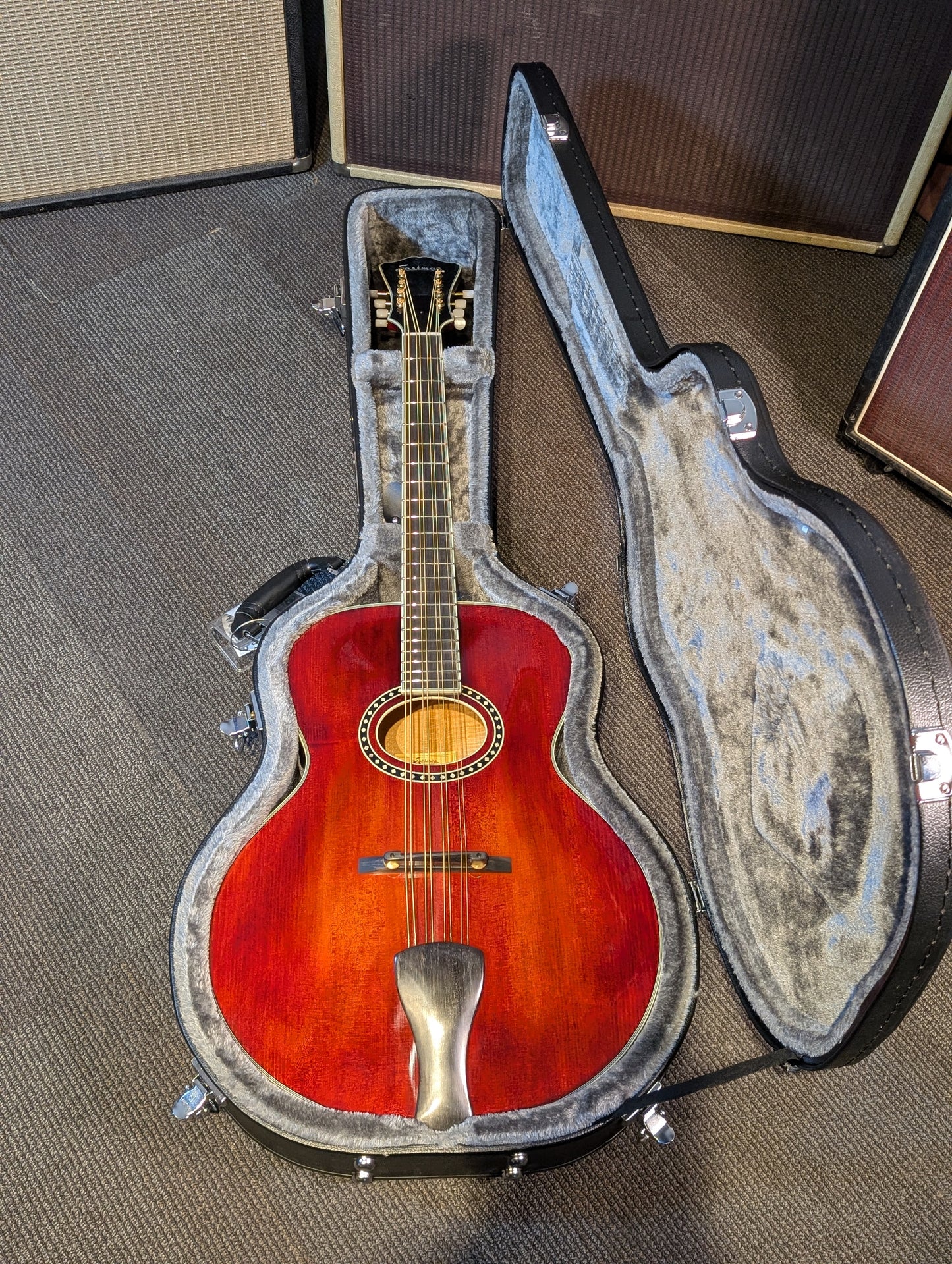 Eastman MDC804 Mandocello w/Case - Classic Finish (B-Stock Serial #M2400191)