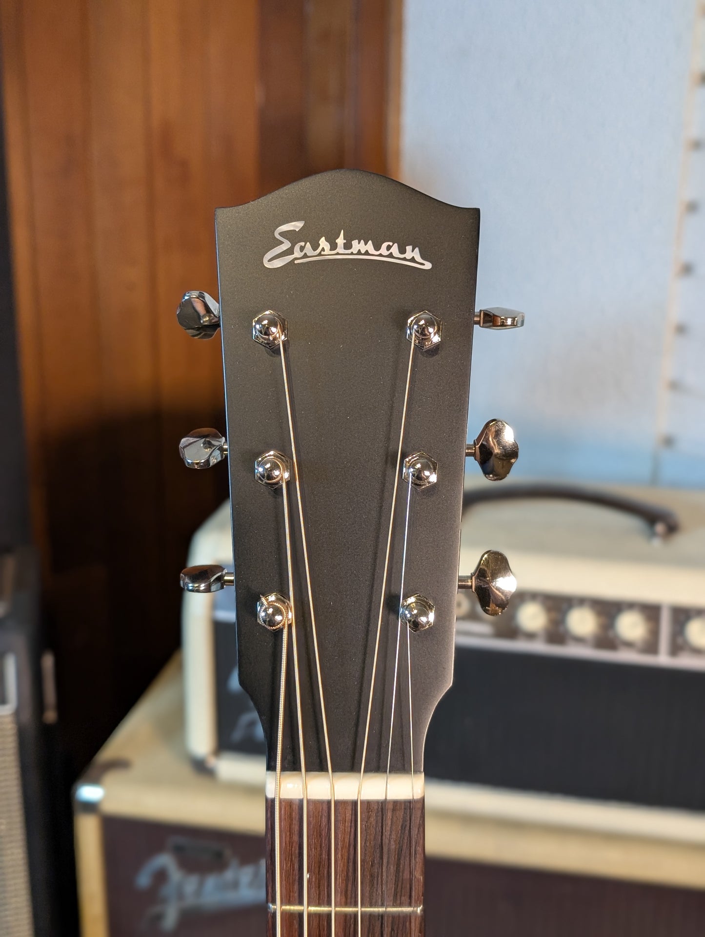 Eastman E6-LGSS-TC Slope Shoulder Thermo-Cure Acoustic Guitar w/Case - Sunburst (Serial #M2439148)