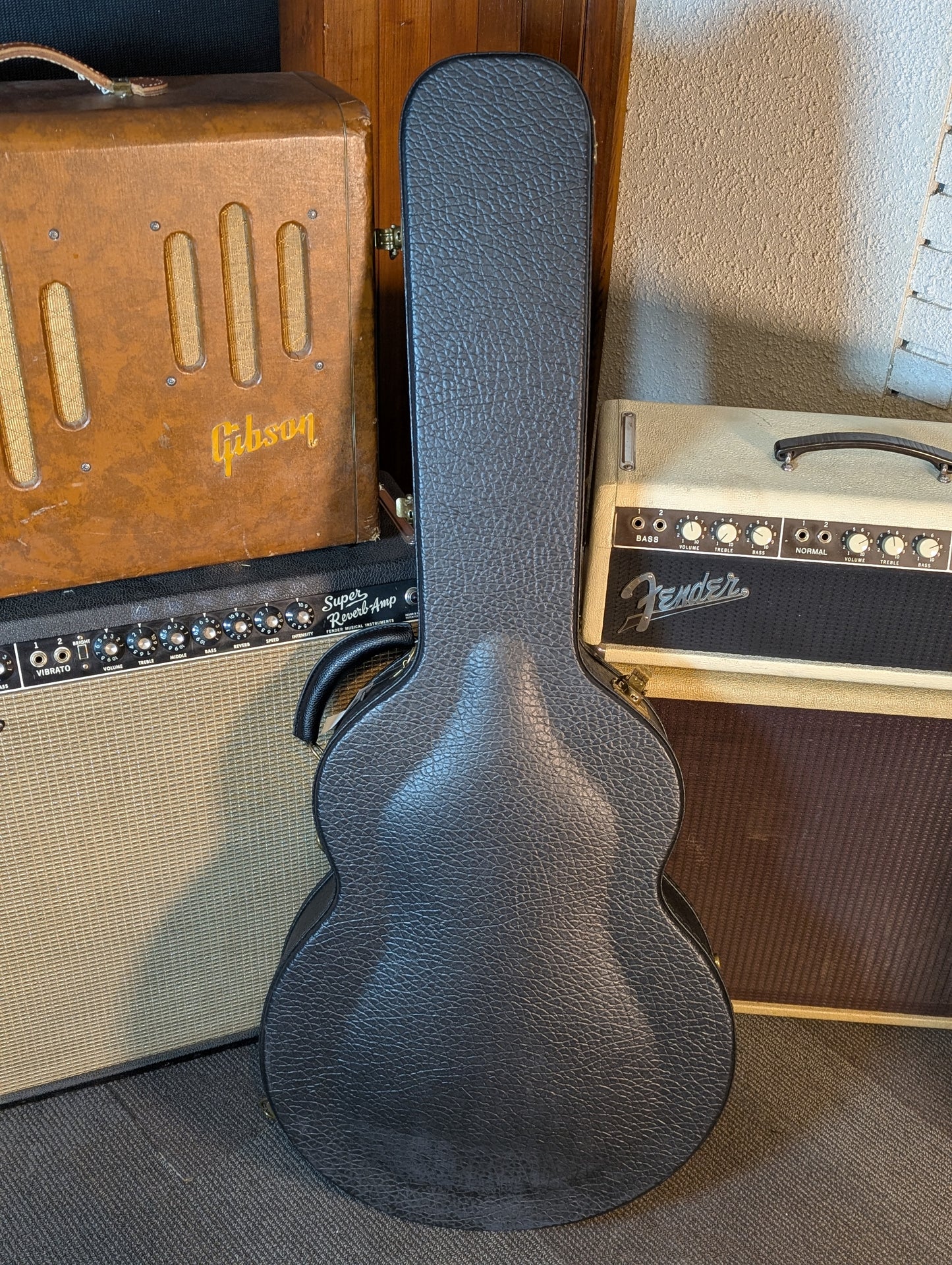 Eastman AC330E 12-String Jumbo Acoustic/Electric Guitar w/Case - Sunburst (B-Stock Serial #M2436560)
