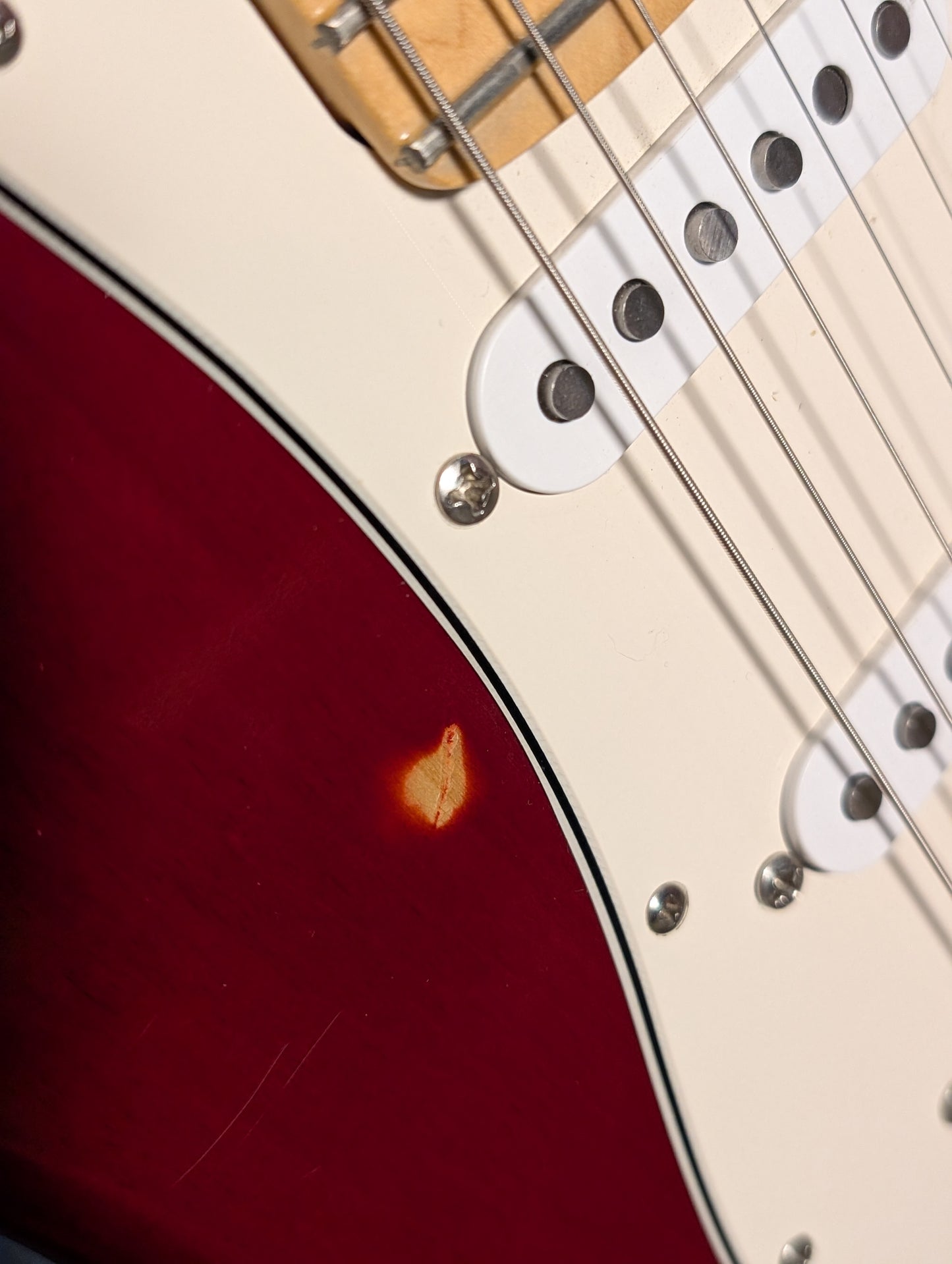 Fender Highway One Stratocaster w/Case - Crimson Red Transparent (2002)