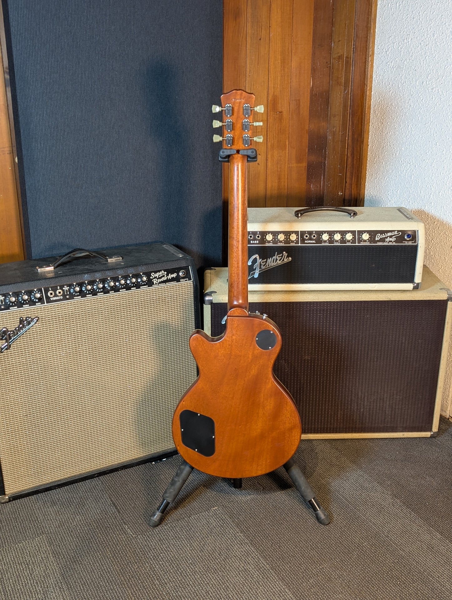Eastman SB56/N Electric Guitar w/Case - Goldtop (B-Stock Serial #12756370)