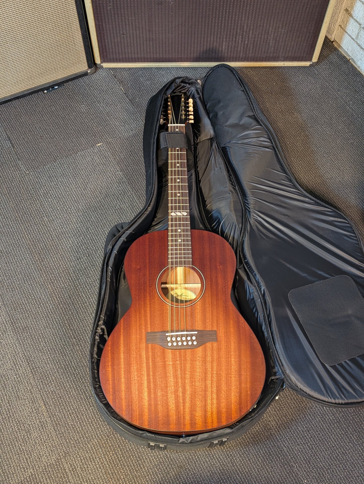 Godin Mahogany Folk 12-String Acoustic/Electric Guitar w/Gig Bag - Rustic Burst (Serial #053148000075)