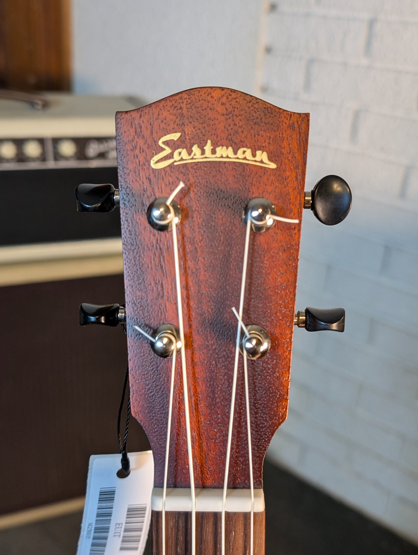 Eastman EU1-T Tenor Ukulele w/Gig Bag - Classic Finish (Serial #M2501135)