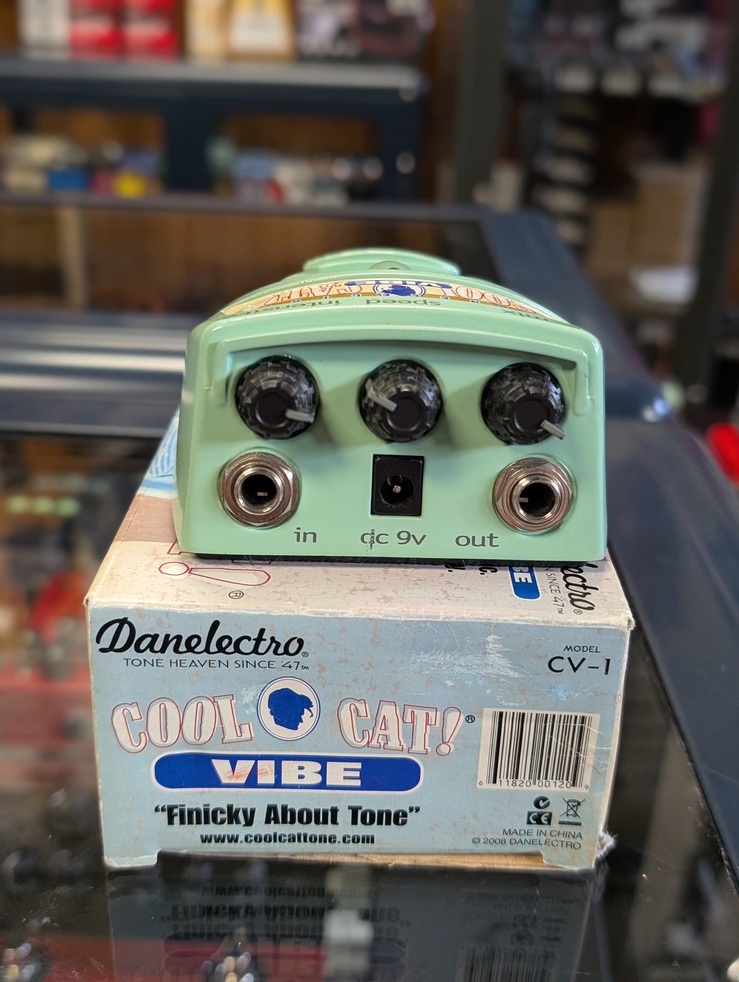 Danelectro Cool Cat Vibe Pedal w/Box (Used)