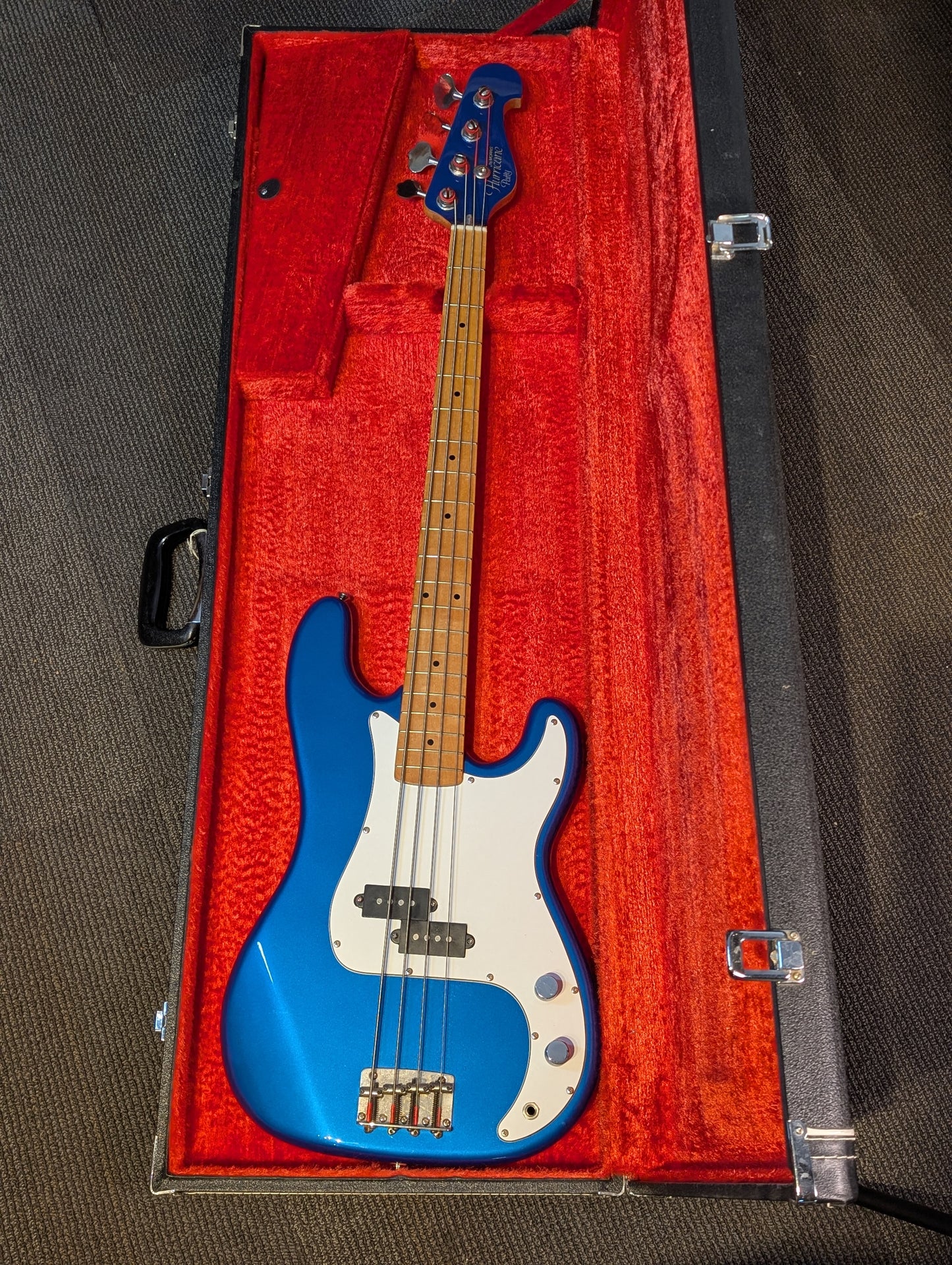 Morris Hurricane Patty P-Style 4-String Passive Bass Guitar w/Case (Late 1980's)