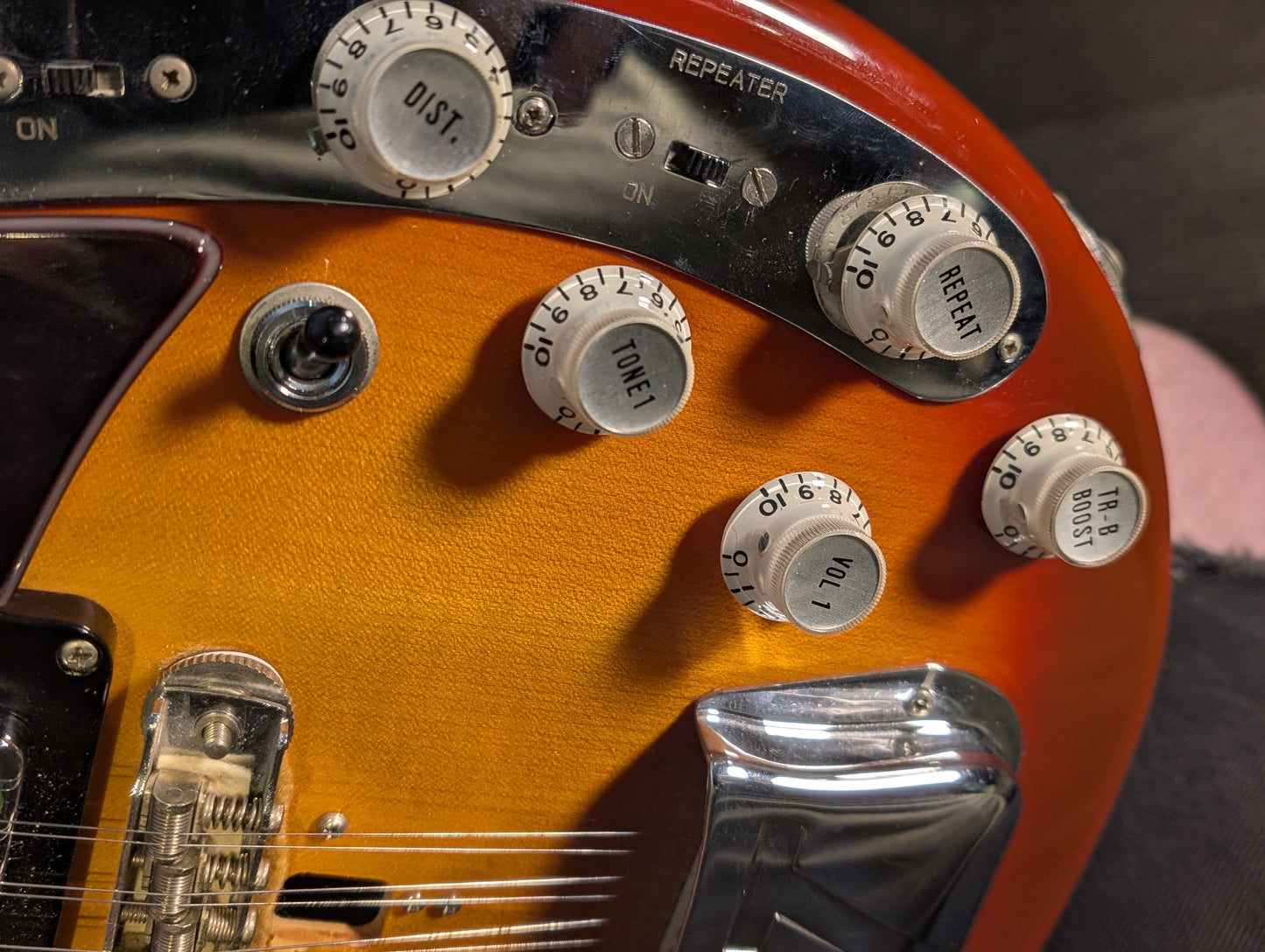 Vox Starstream XII 12 String Electric Guitar w/Case - Sunburst (1960's)