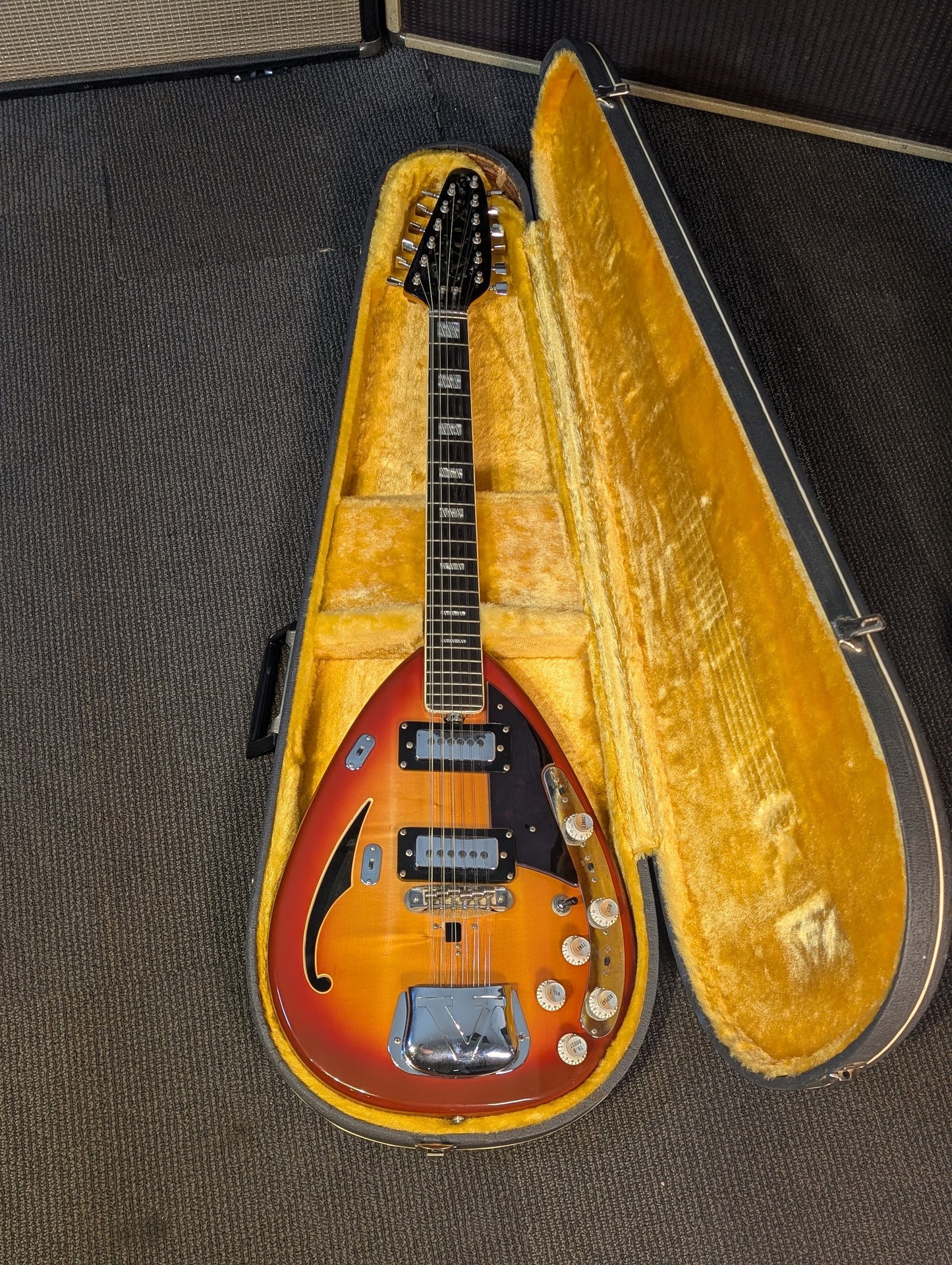 Vox Starstream XII 12 String Electric Guitar w/Case - Sunburst (1960's)