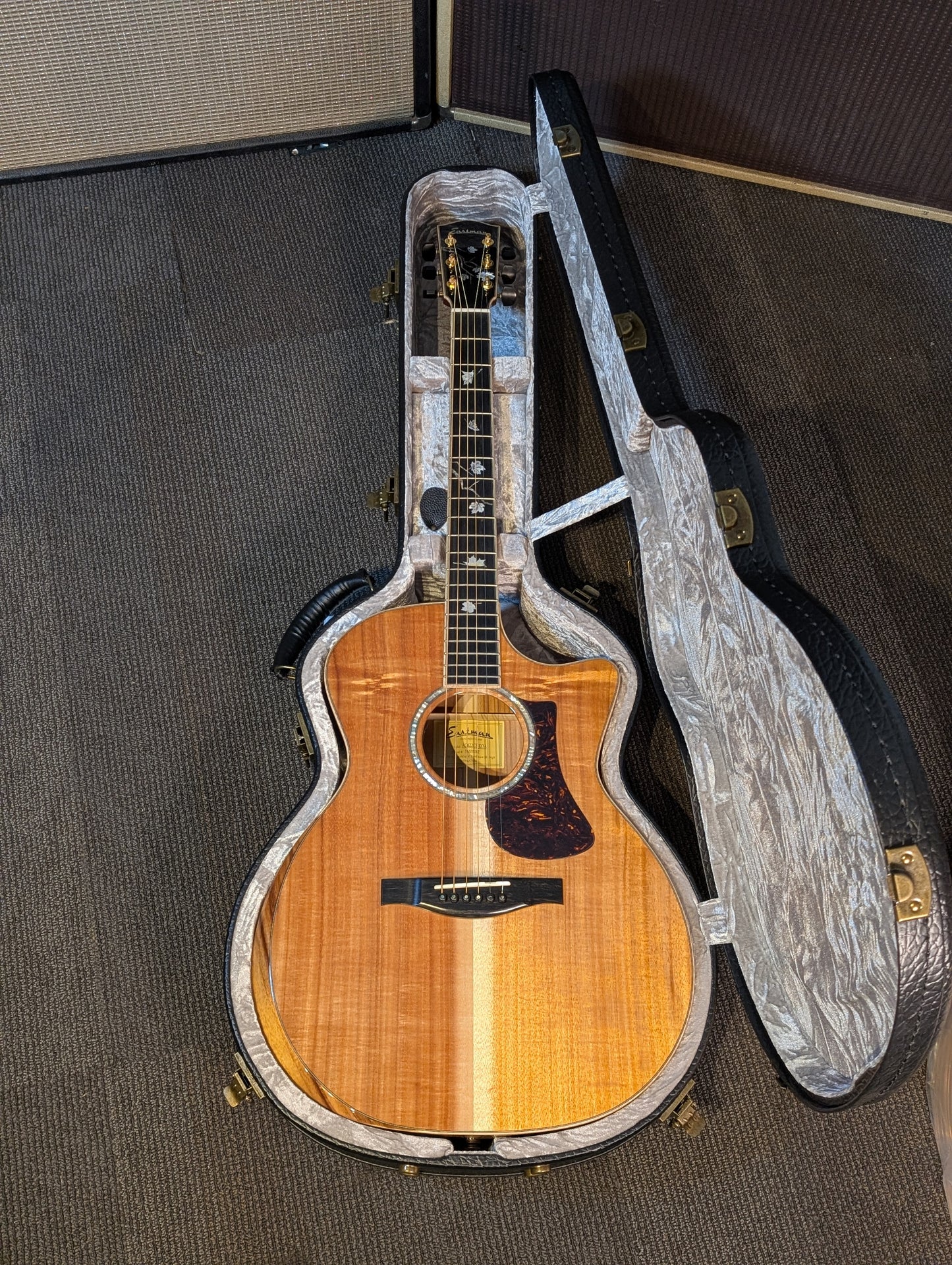 Eastman Limited Edition AC622 Solid Koa Grand Auditorium Acoustic Guitar w/Case (B-Stock Serial# M2219367)
