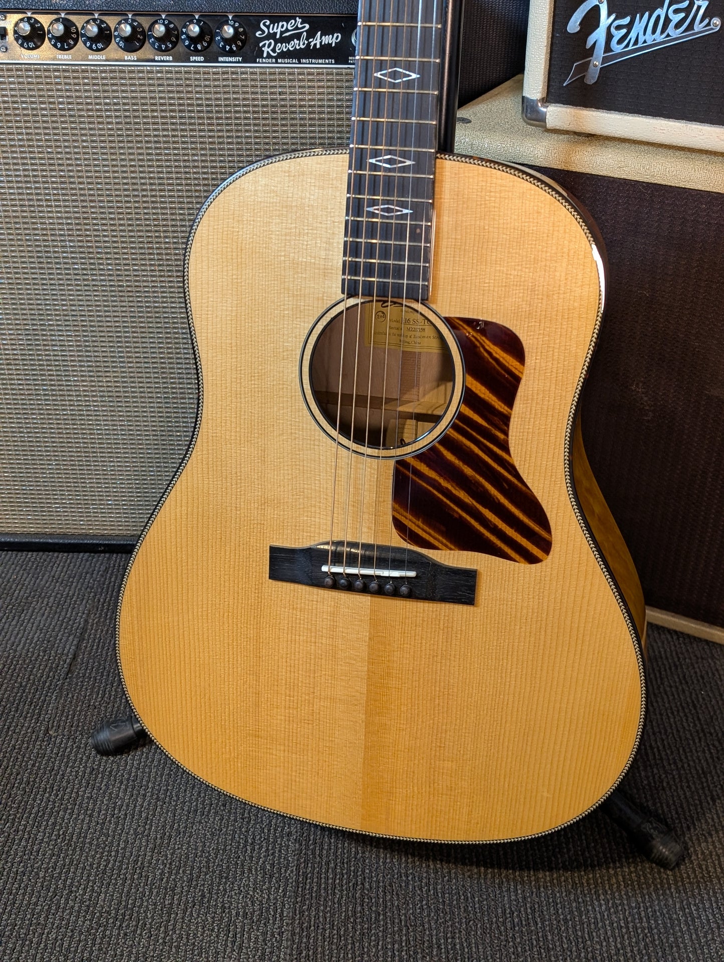 Eastman E16SS-TC Slope Shoulder Thermo-Cured Dreadnought Acoustic Guitar w/Case - Natural (B-Stock Serial #M2220754)