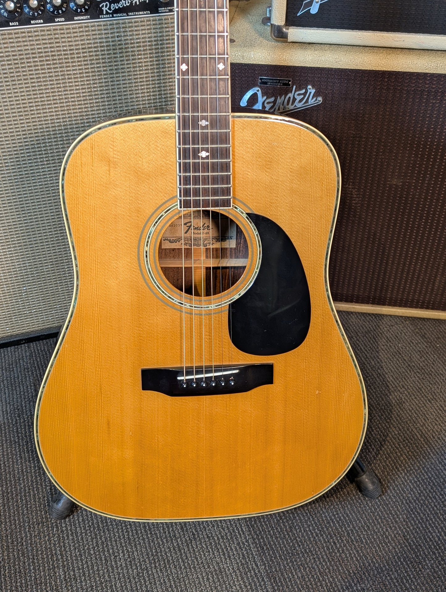 Fender F-65 Dreadnought Acoustic Guitar w/Case - Natural (Late 70's - Early 80's)
