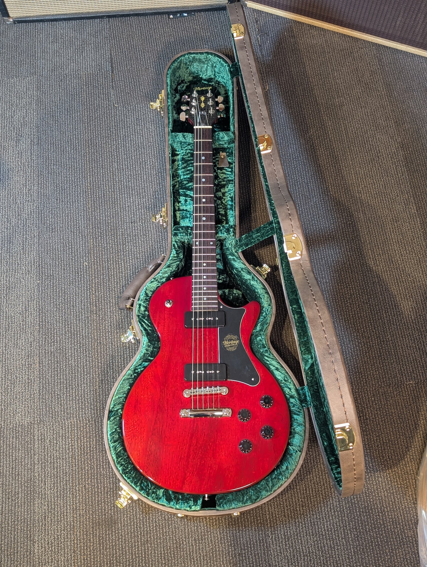 Heritage Custom Shop H-137 Single Cut Electric Guitar w/Case - Faded Cherry (Demo Stock)