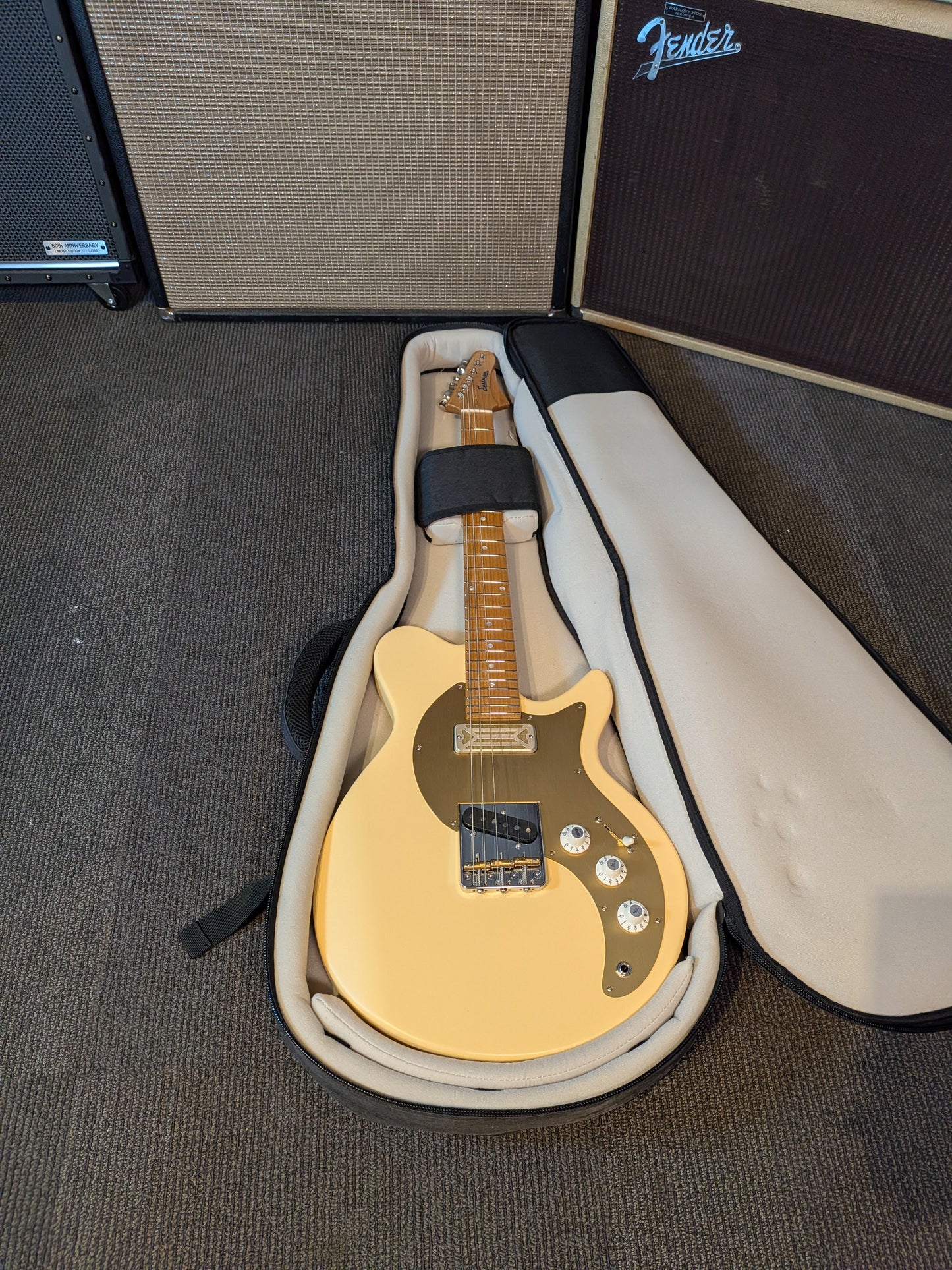 Eastman Fullertone SC'52 Electric Guitar w/Gig Bag - Desert Sand (F2501508)