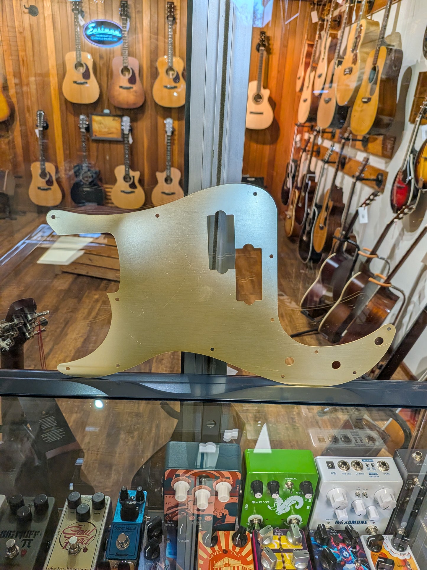 More Better Gold Anodized Aluminium Pickguard - 13 Hole, 4-String
